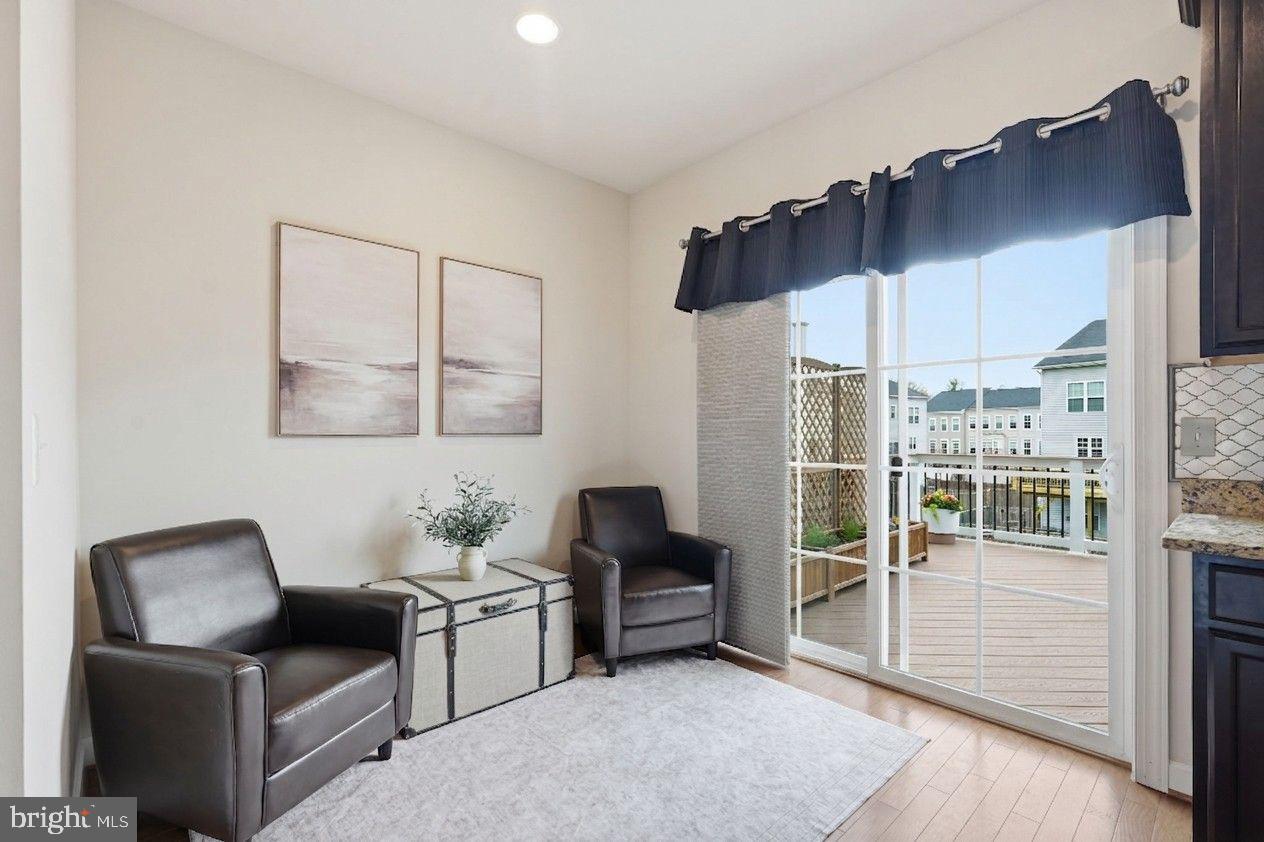 MAYFAIR - Residential