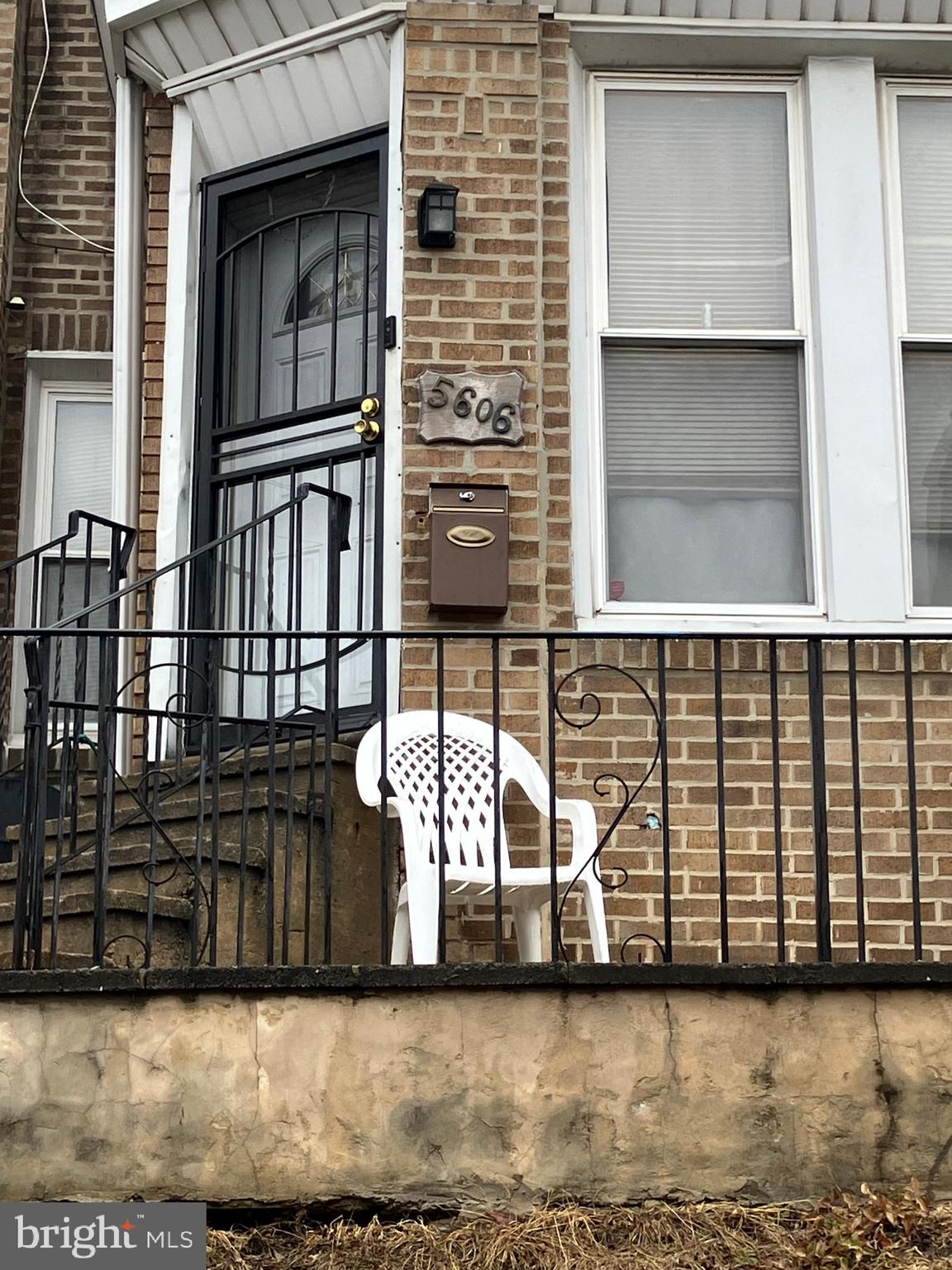 FERN ROCK - Residential