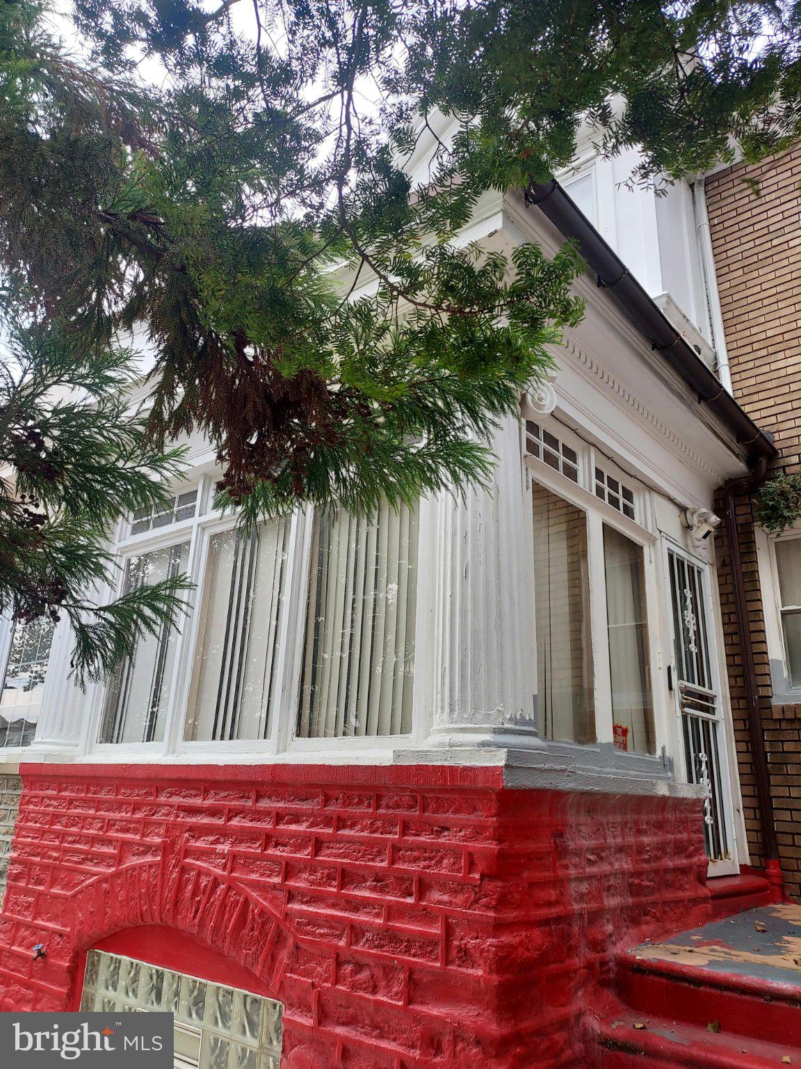 5316 N SYDENHAM STREET