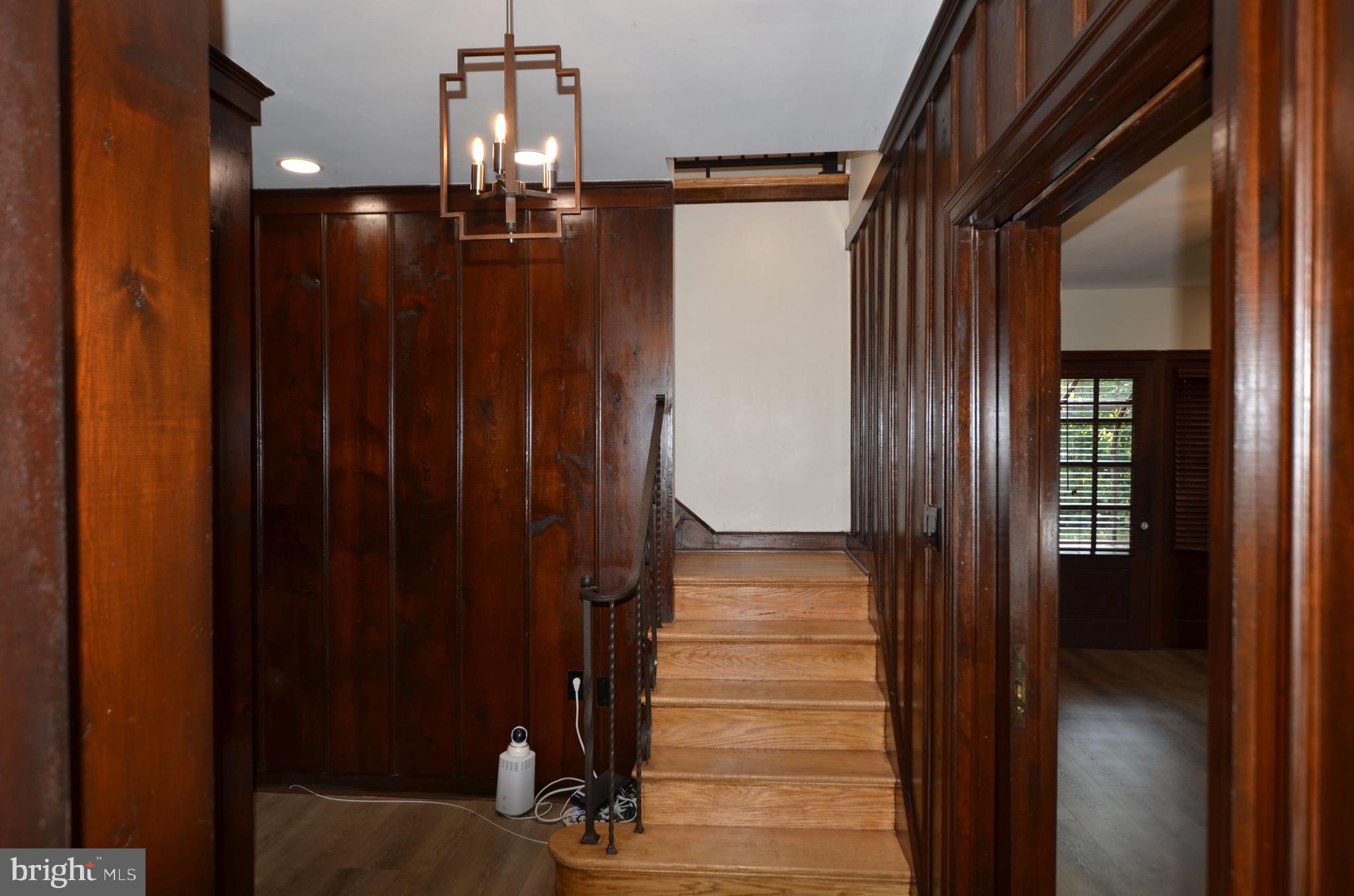 COLLEGE HEIGHTS - Residential Lease