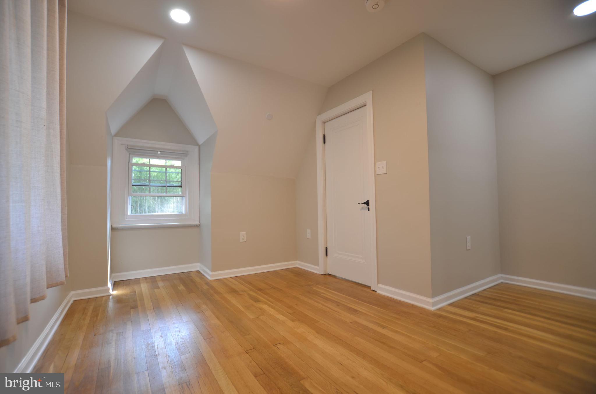 COLLEGE HEIGHTS - Residential Lease