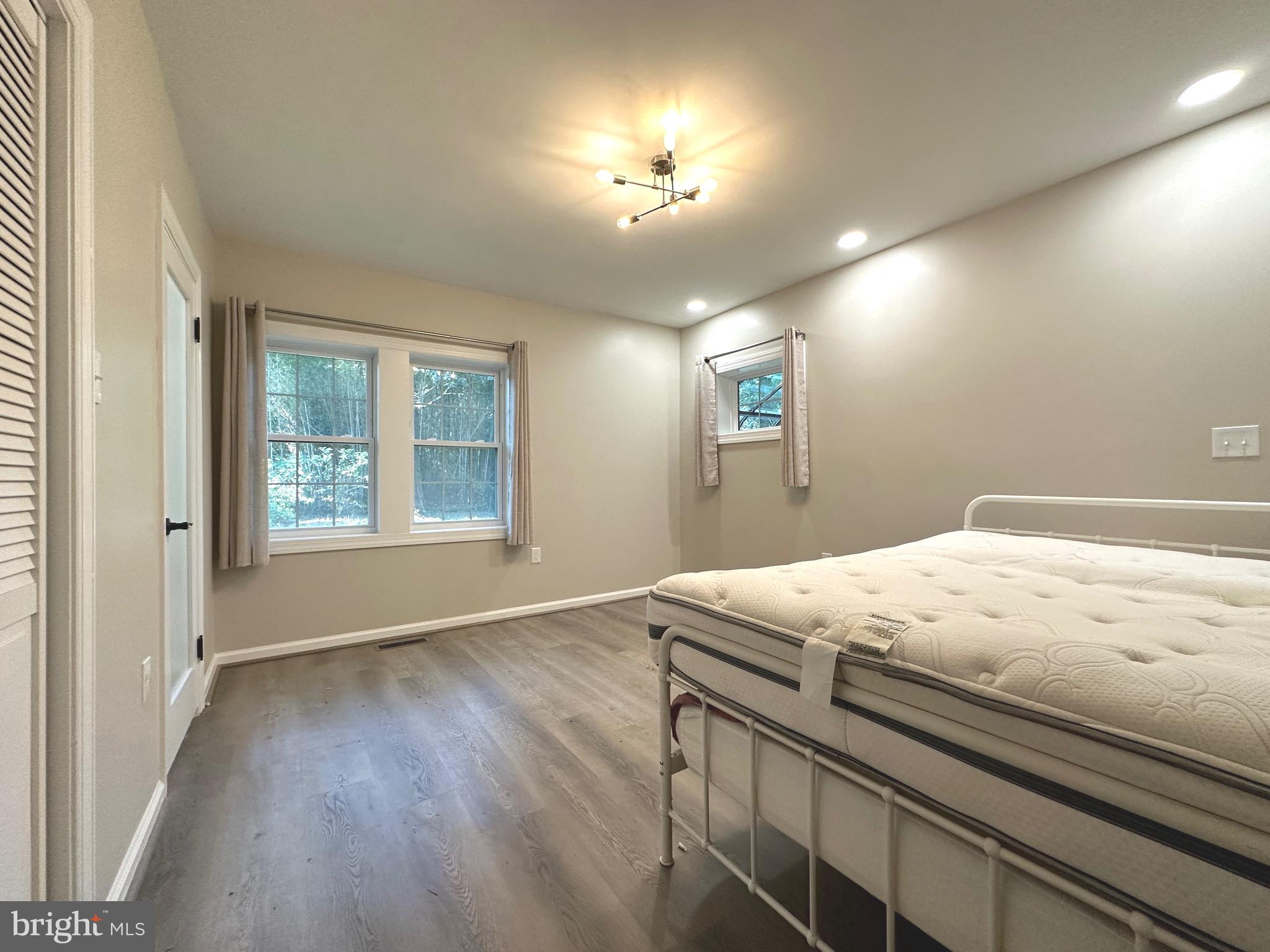 COLLEGE HEIGHTS - Residential Lease