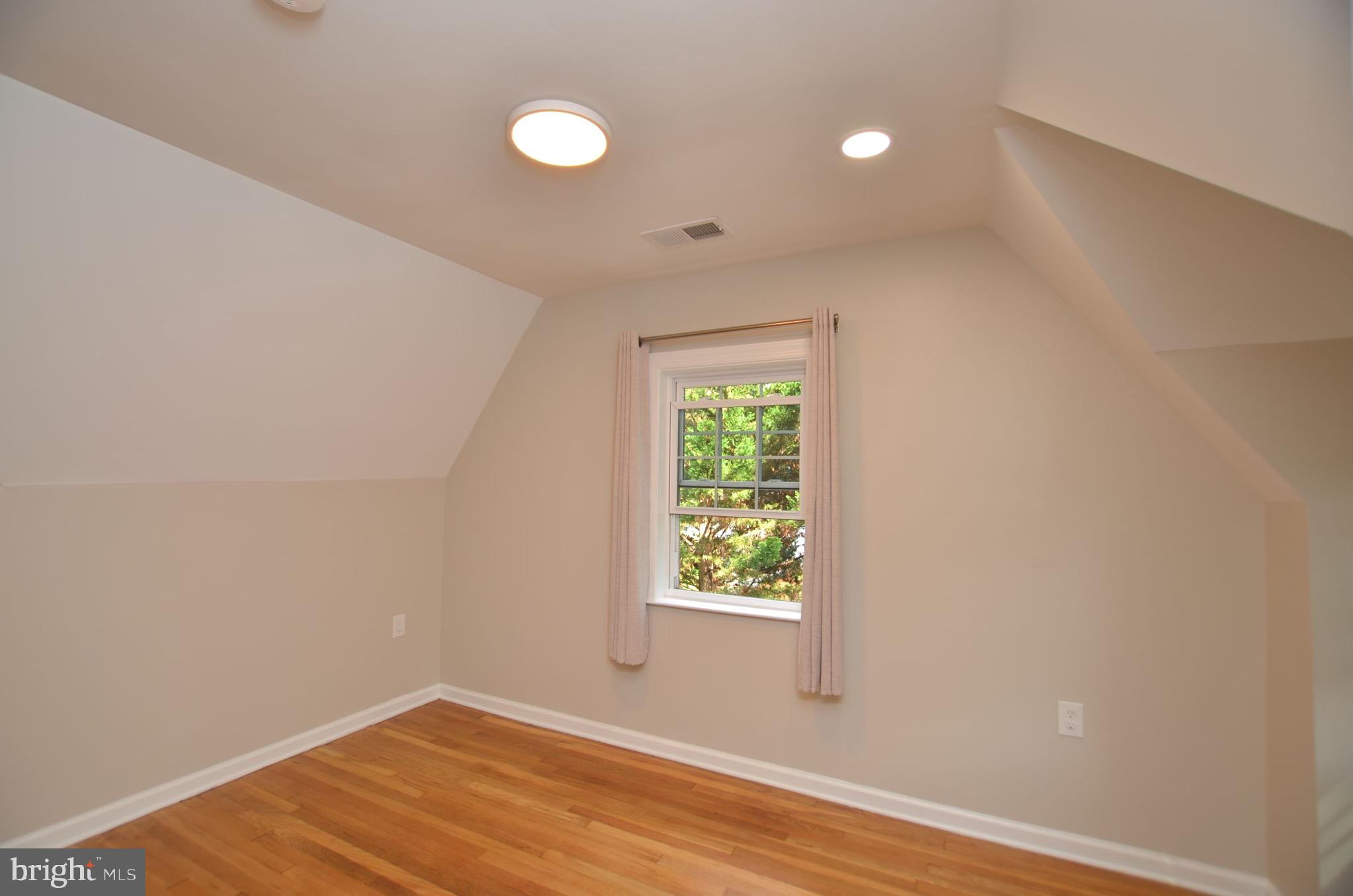 COLLEGE HEIGHTS - Residential Lease