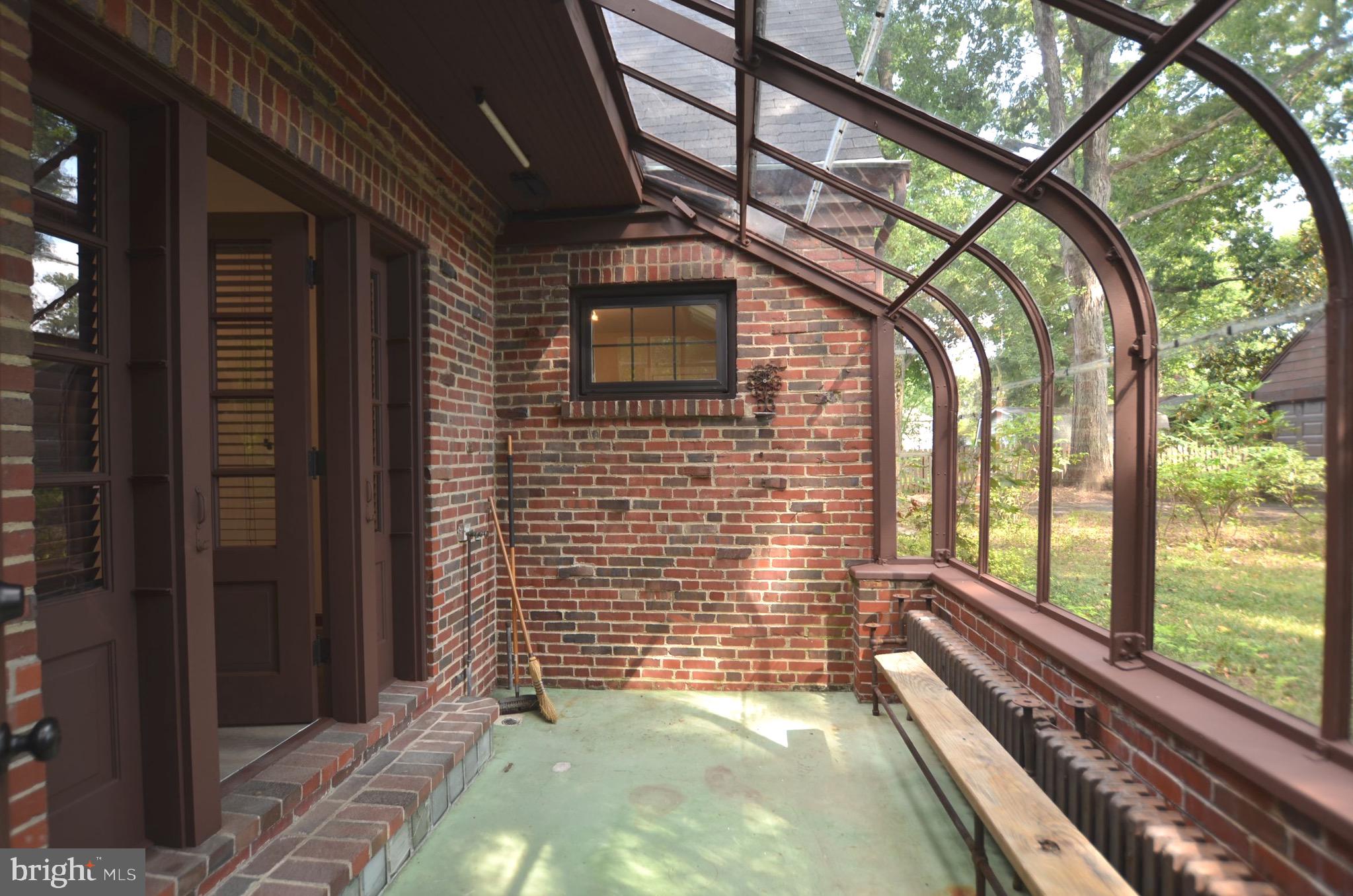 COLLEGE HEIGHTS - Residential Lease