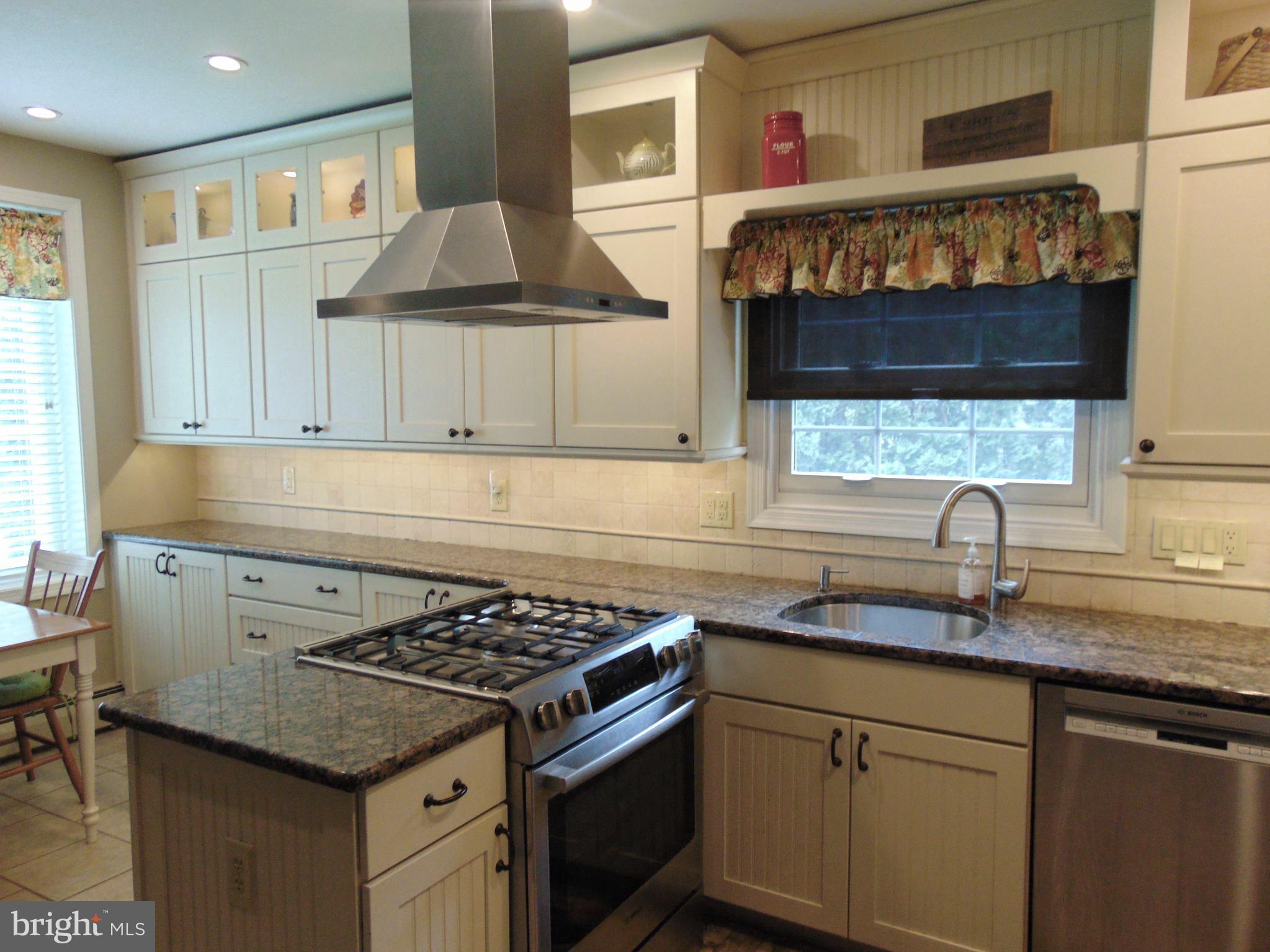 YARDLEY TERR - Residential