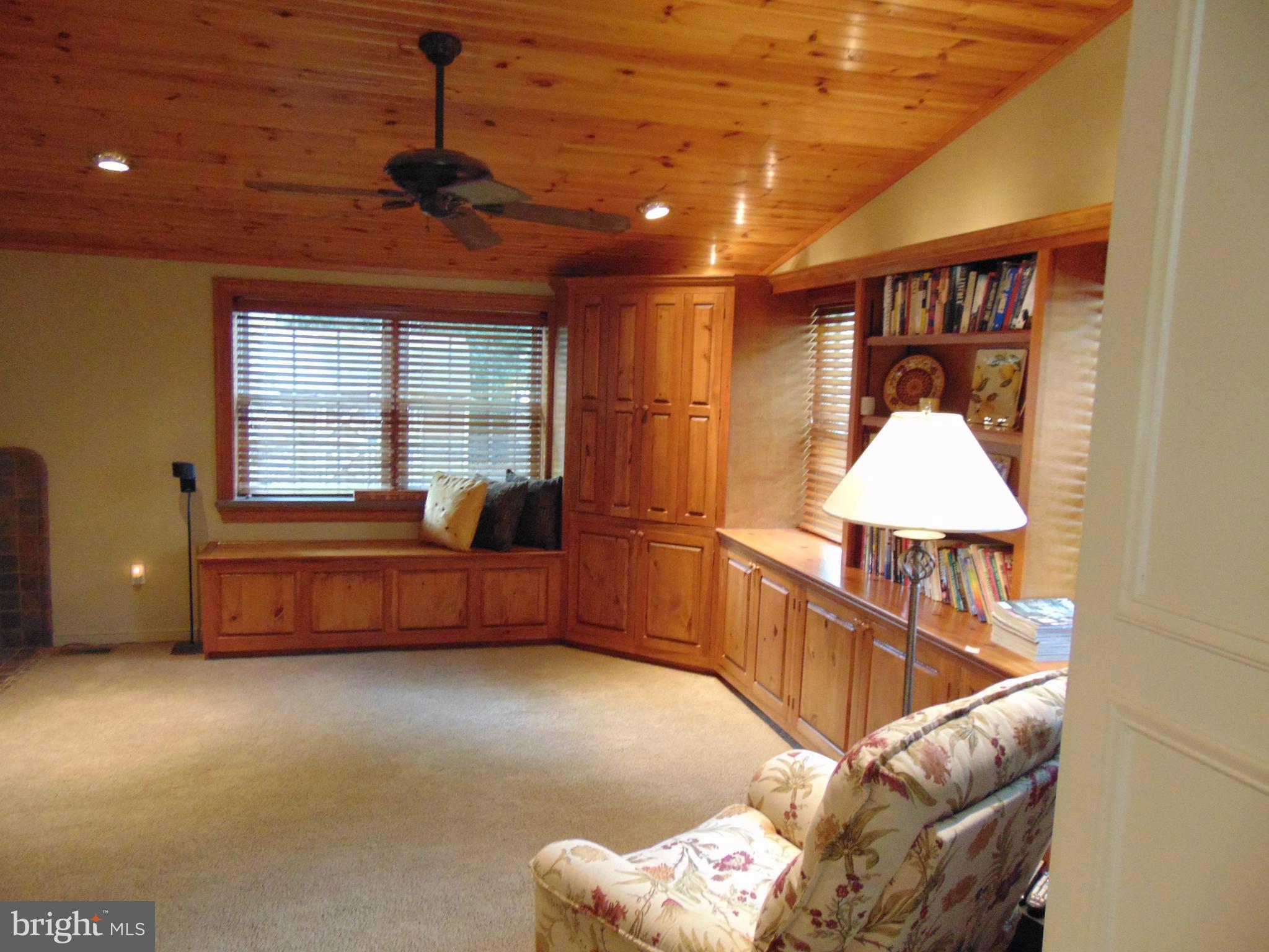 YARDLEY TERR - Residential