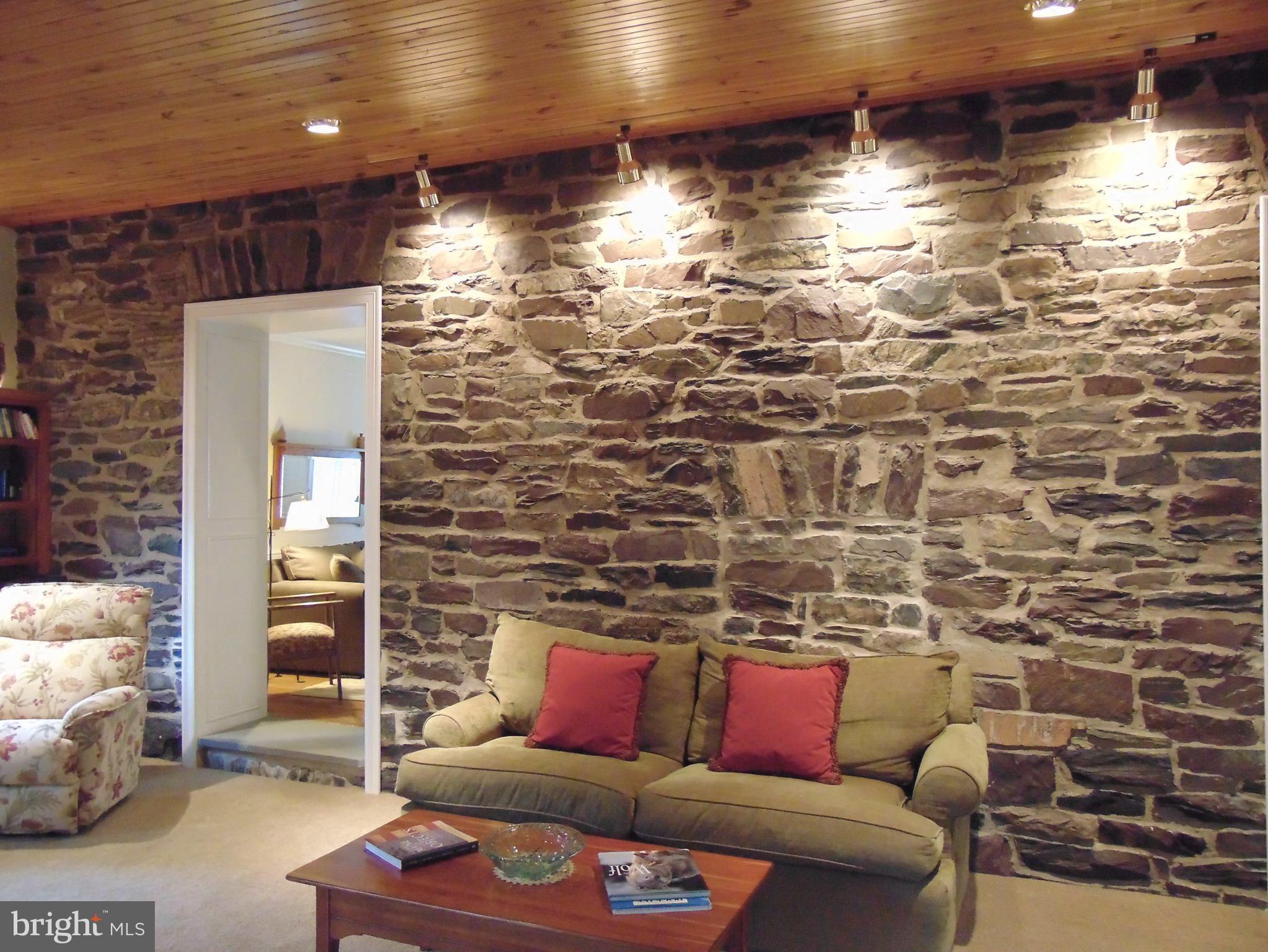 YARDLEY TERR - Residential