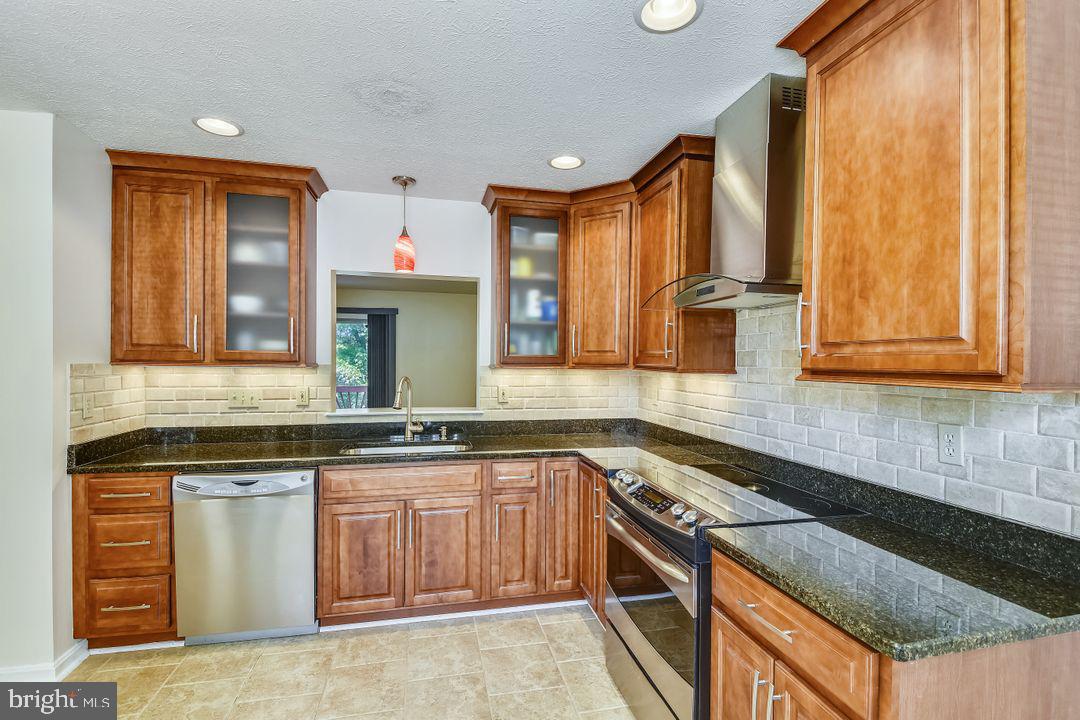 KINGS RANSOM CONDO - Residential