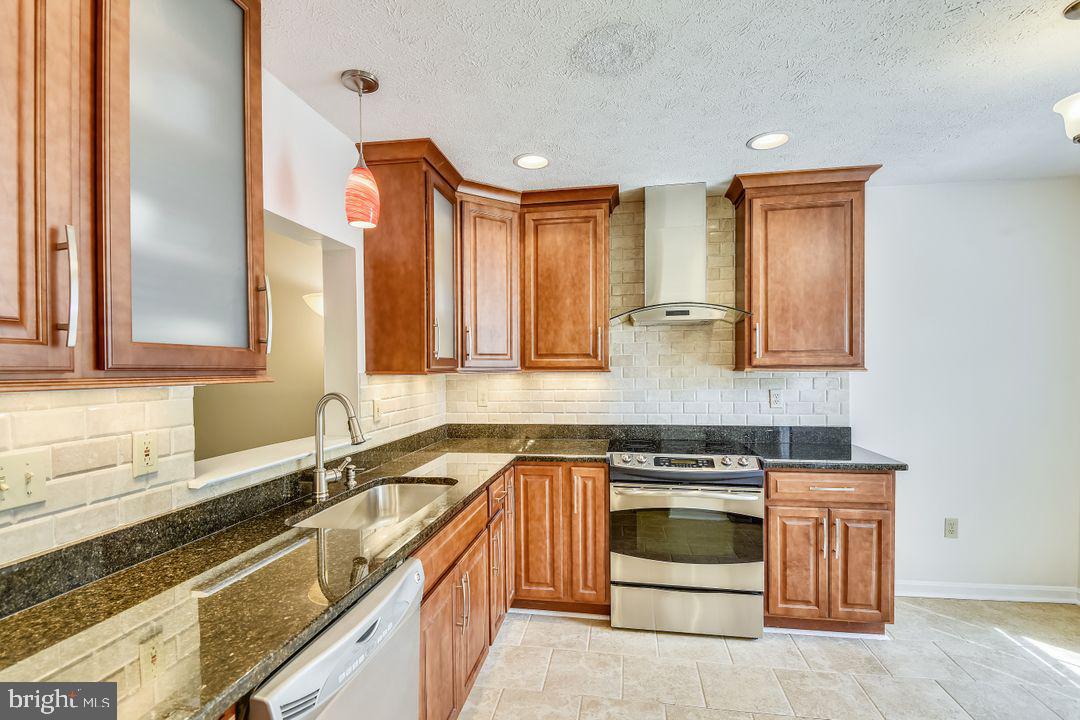 KINGS RANSOM CONDO - Residential