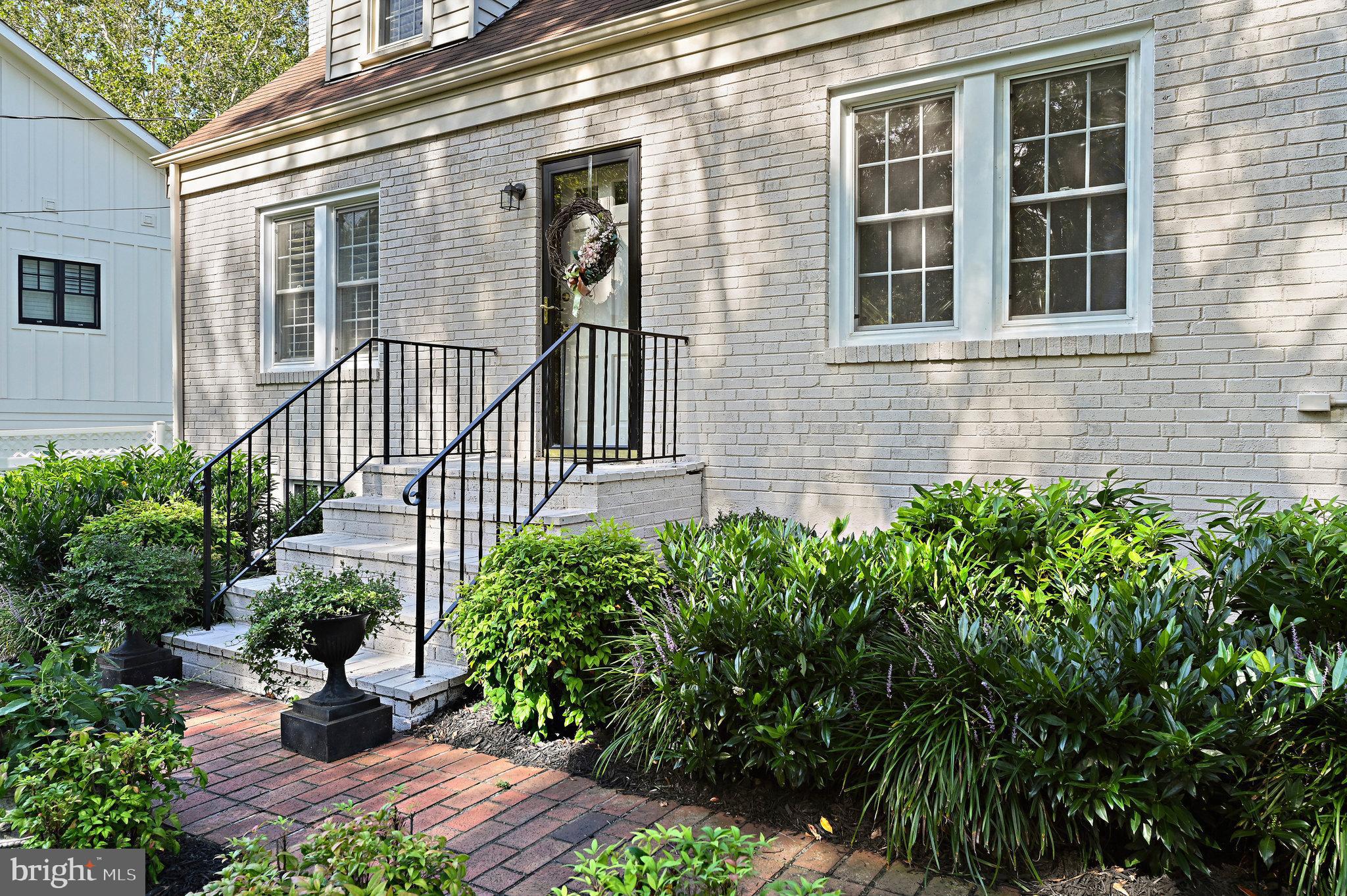 WEST MC LEAN - Residential Lease