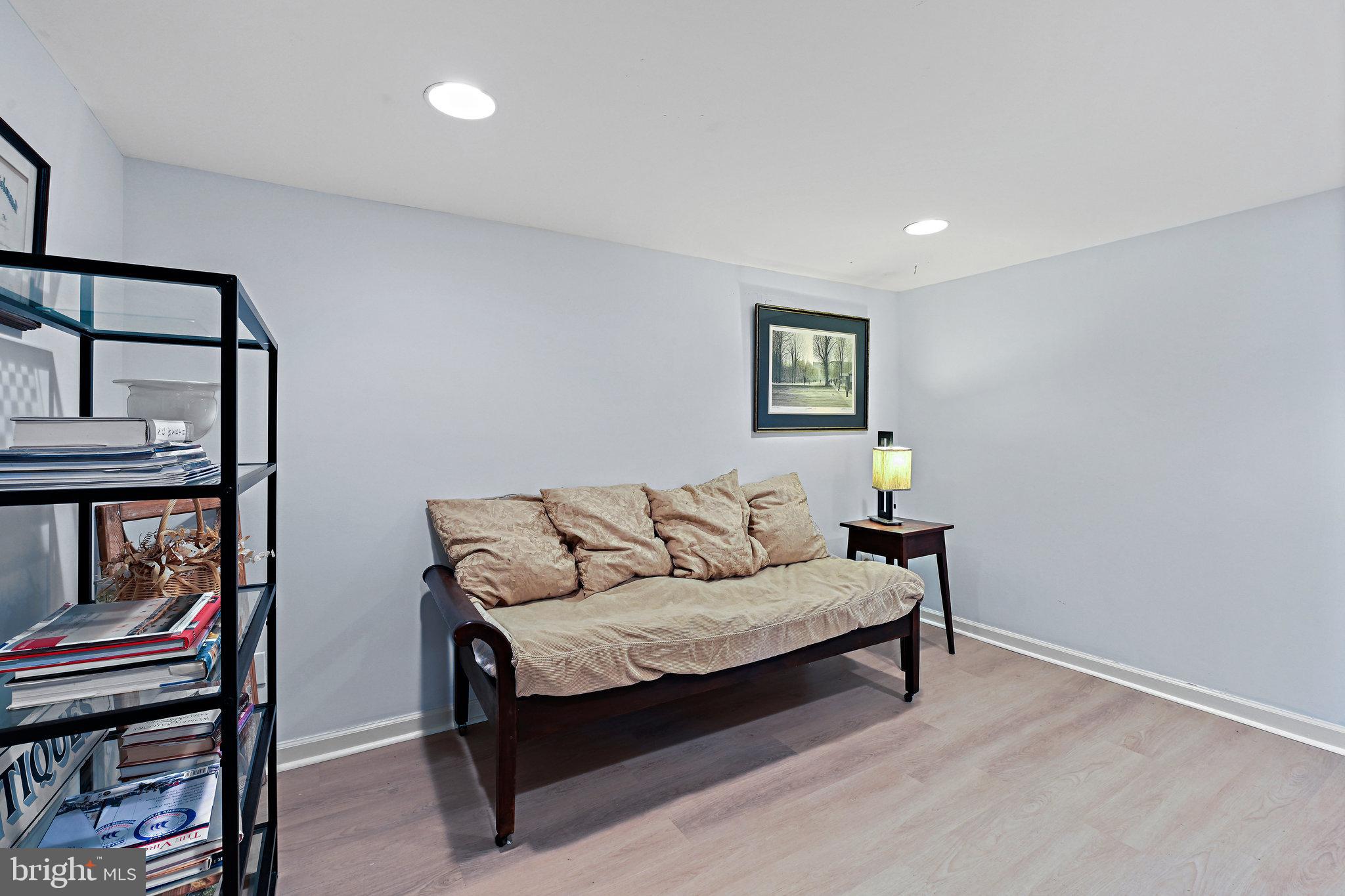 WEST MC LEAN - Residential Lease