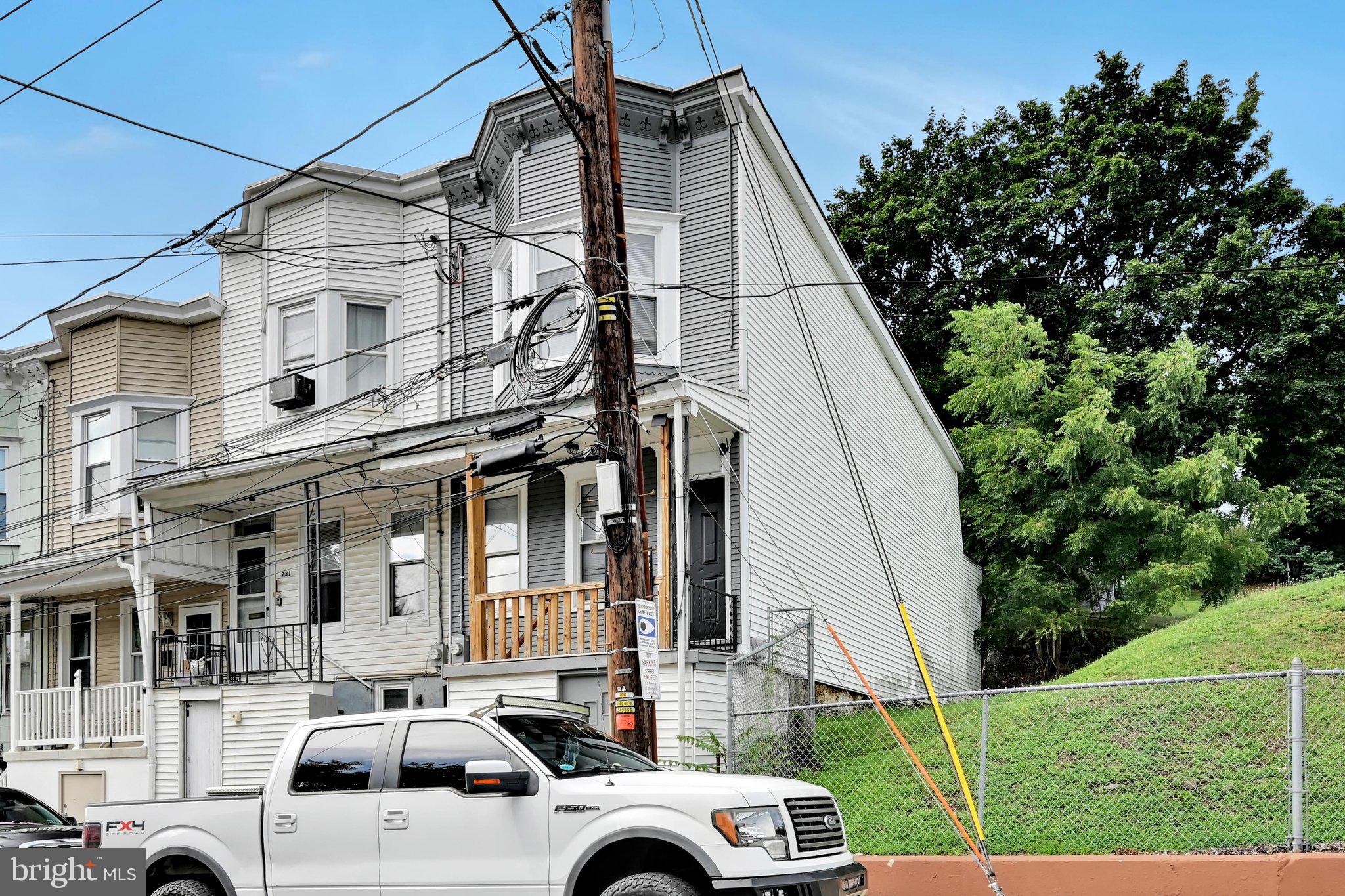 733 N 2ND STREET