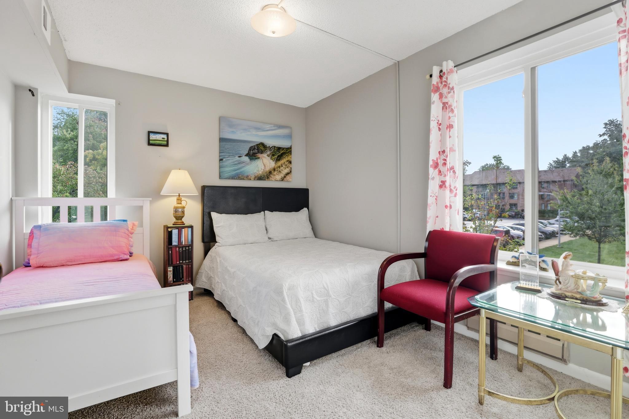 LEISURE WORLD - Residential