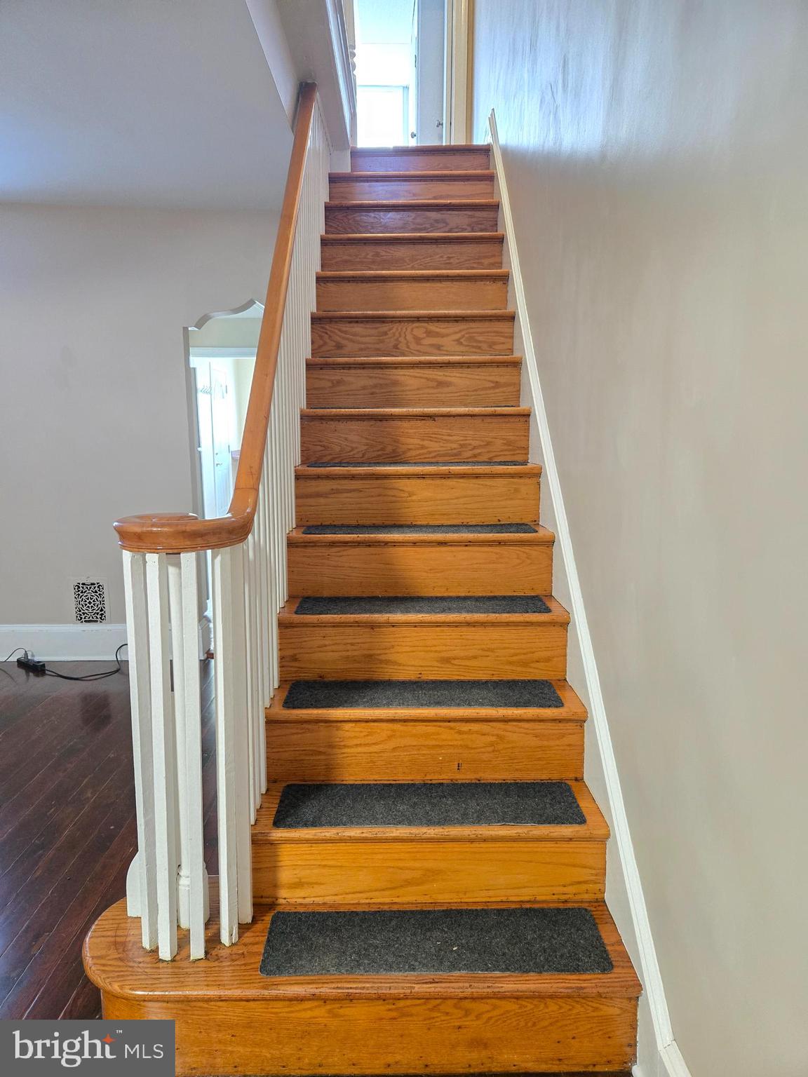 EAST KENSINGTON - Residential