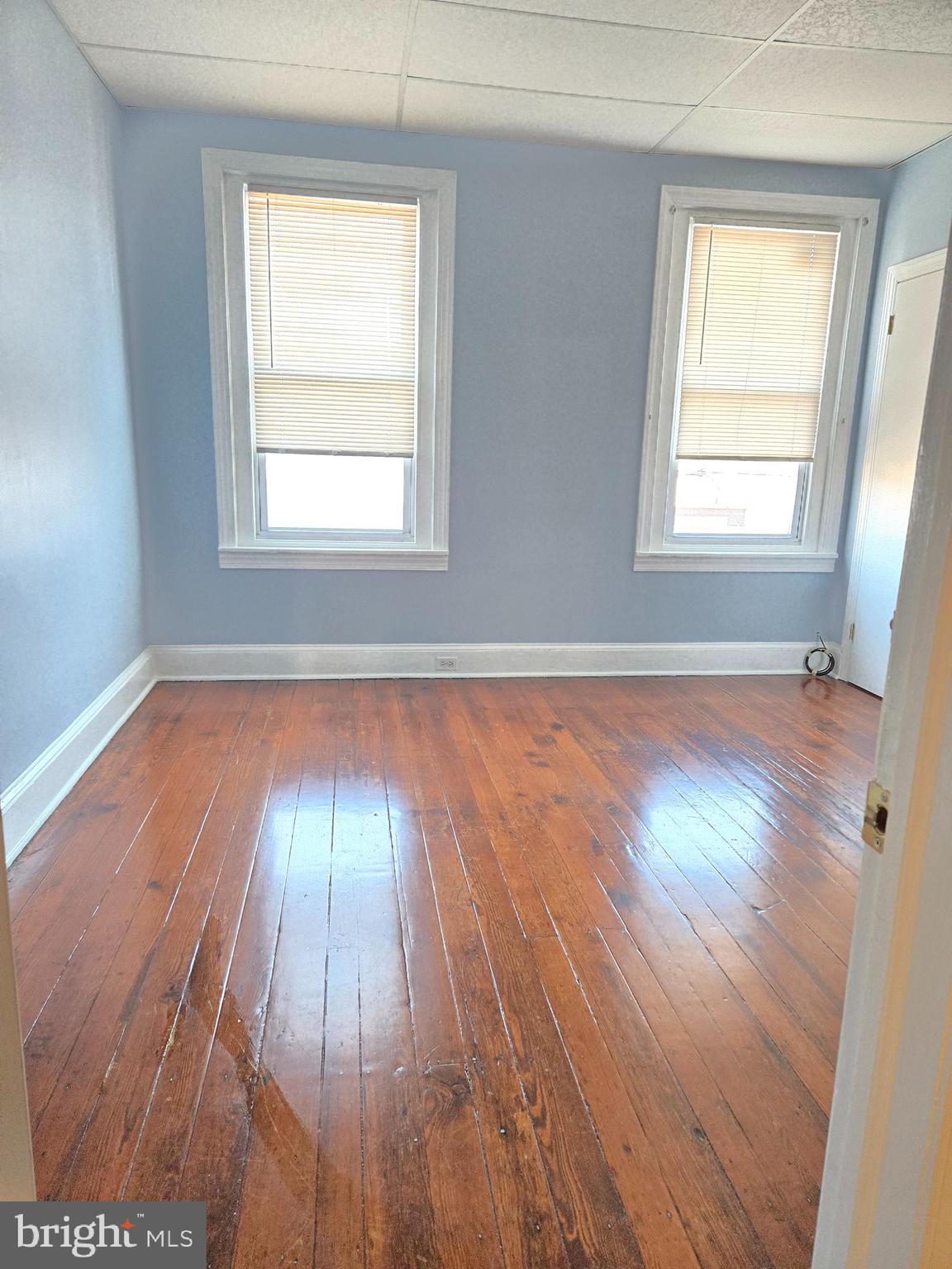 EAST KENSINGTON - Residential