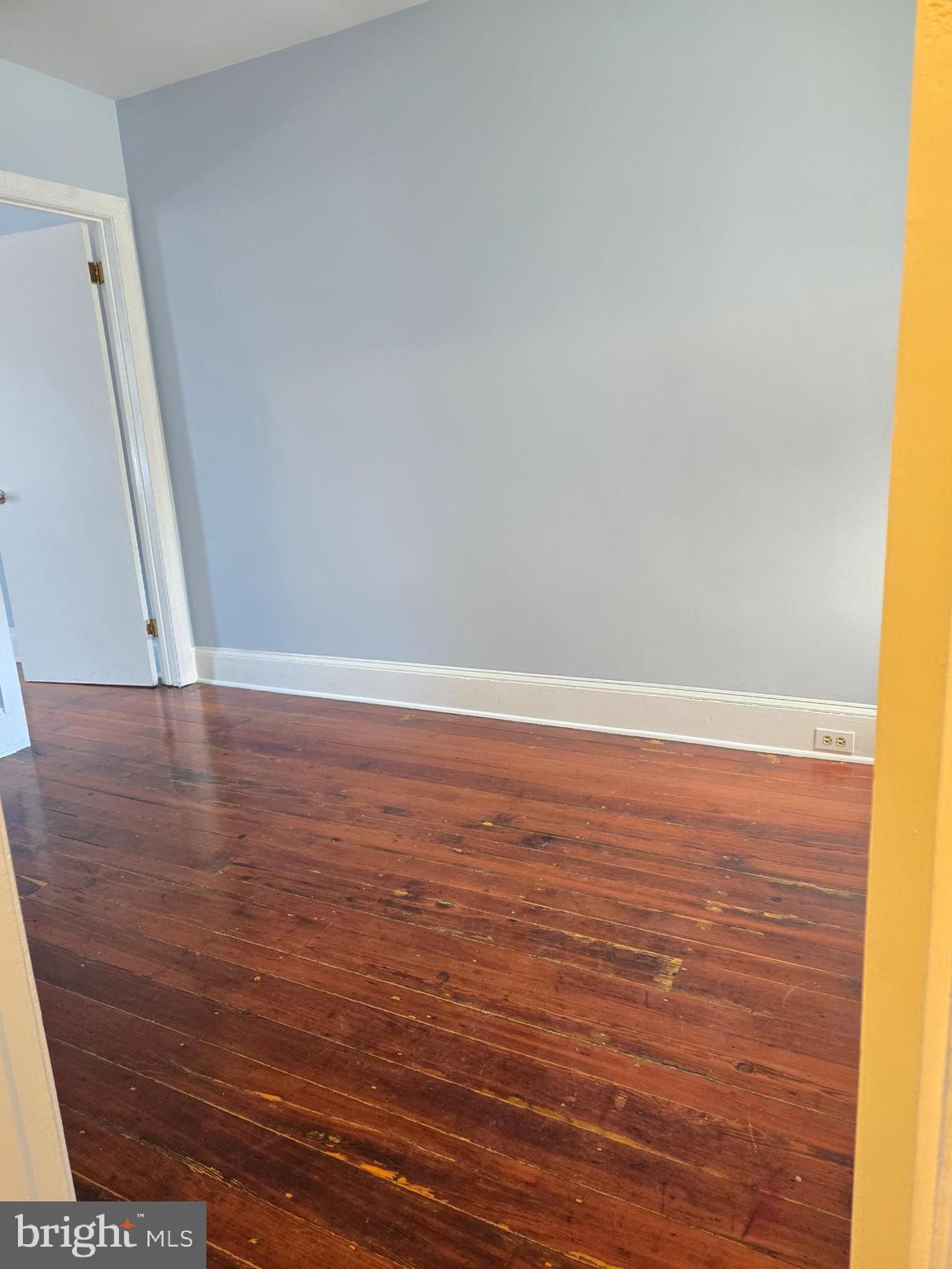 EAST KENSINGTON - Residential