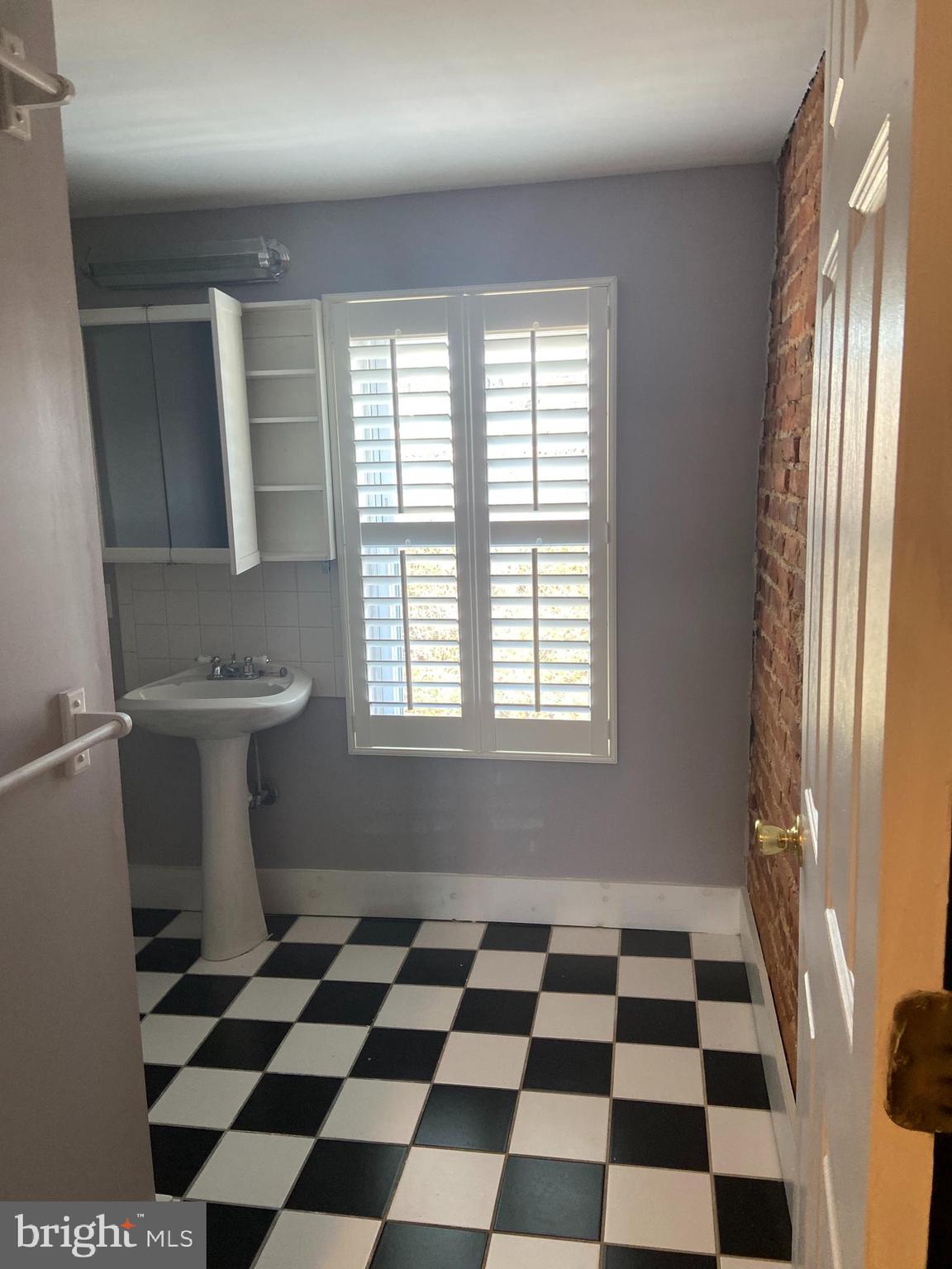 FEDERAL HILL HISTORIC DISTRICT - Residential Lease