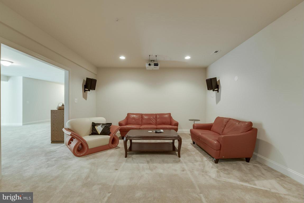 BROAD CREEK - Residential