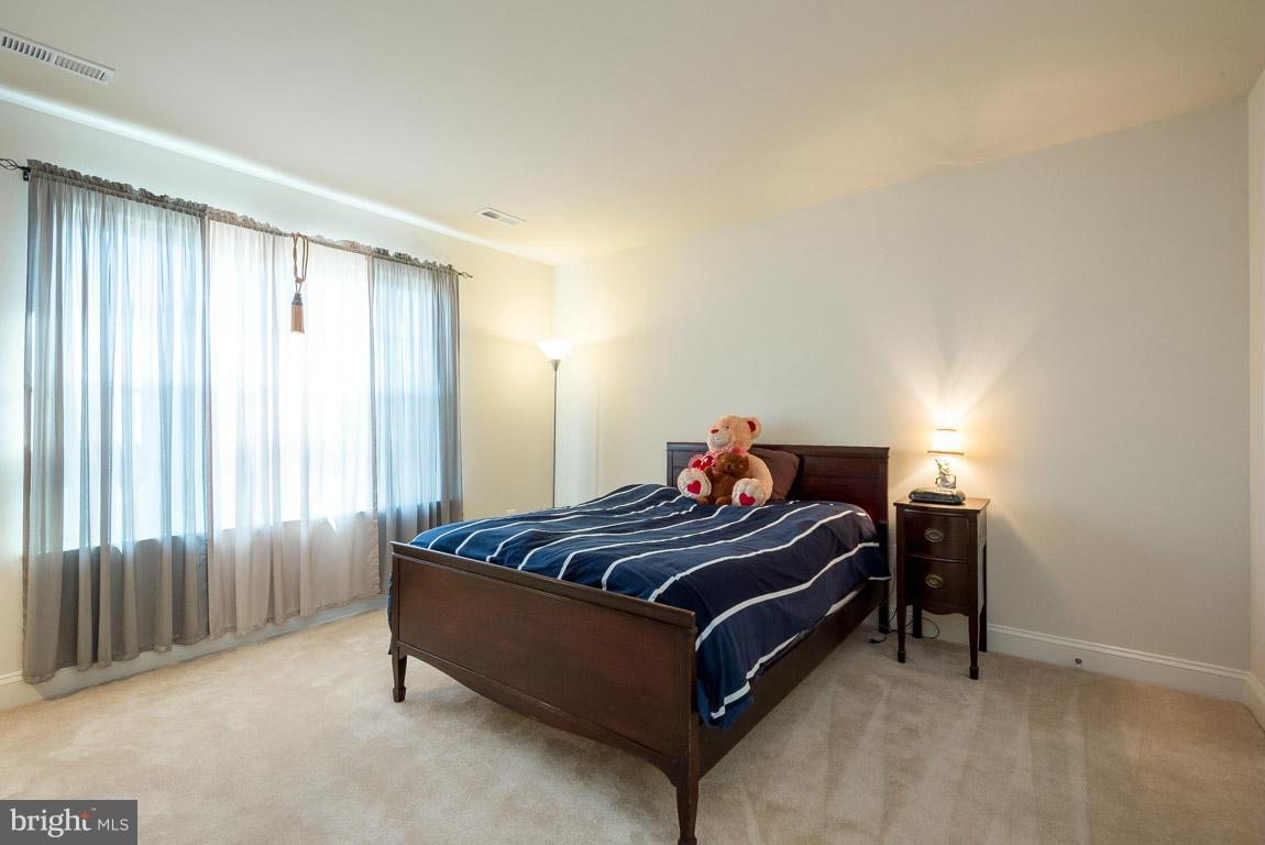 BROAD CREEK - Residential