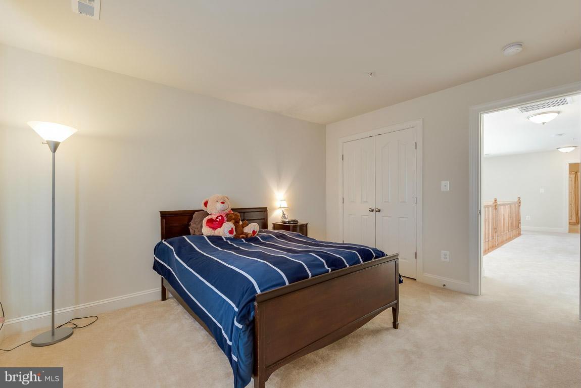 BROAD CREEK - Residential