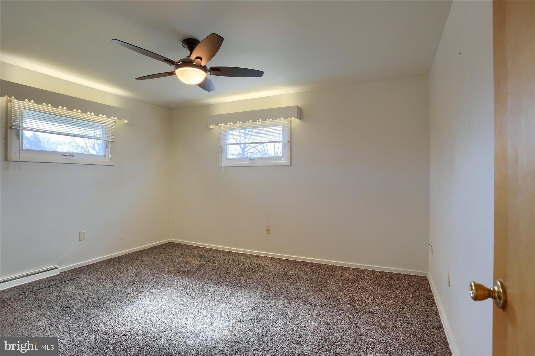 WINDSOR PARK - Residential