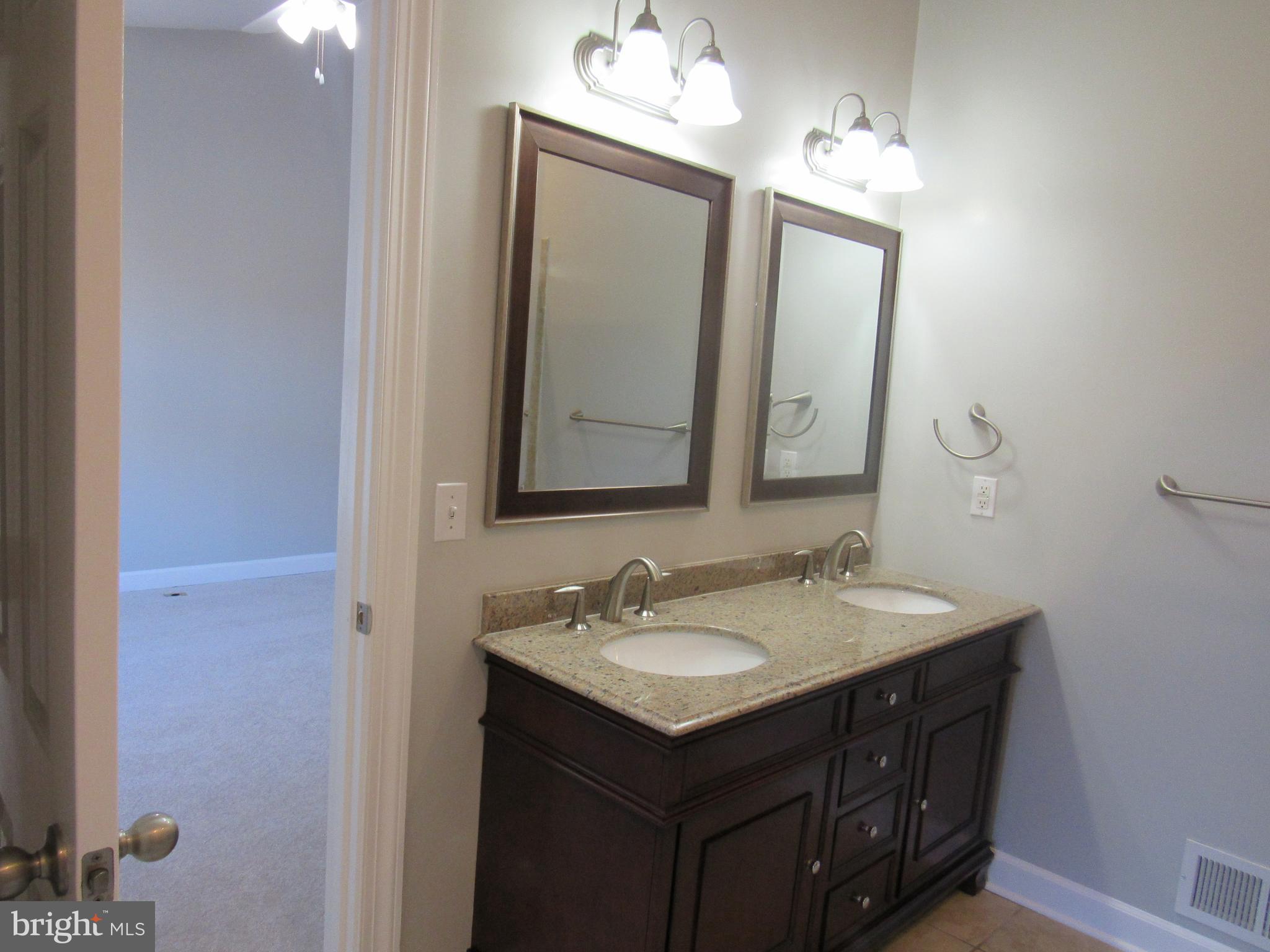 COURTHOUSE STATION - Residential Lease