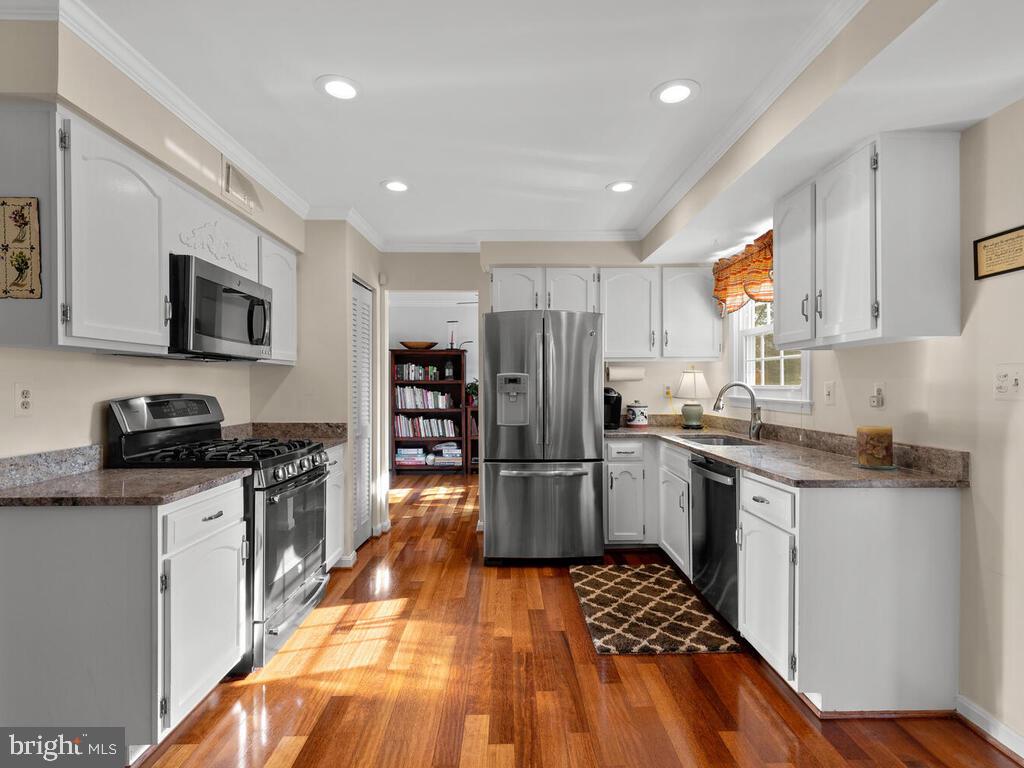 NORBECK ESTATES - Residential