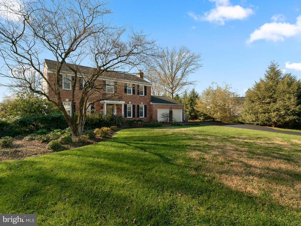 NORBECK ESTATES - Residential