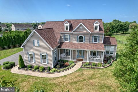 Photo of 34 Bay Boulevard, NEWARK, DE 19702 (MLS # DENC2085822)