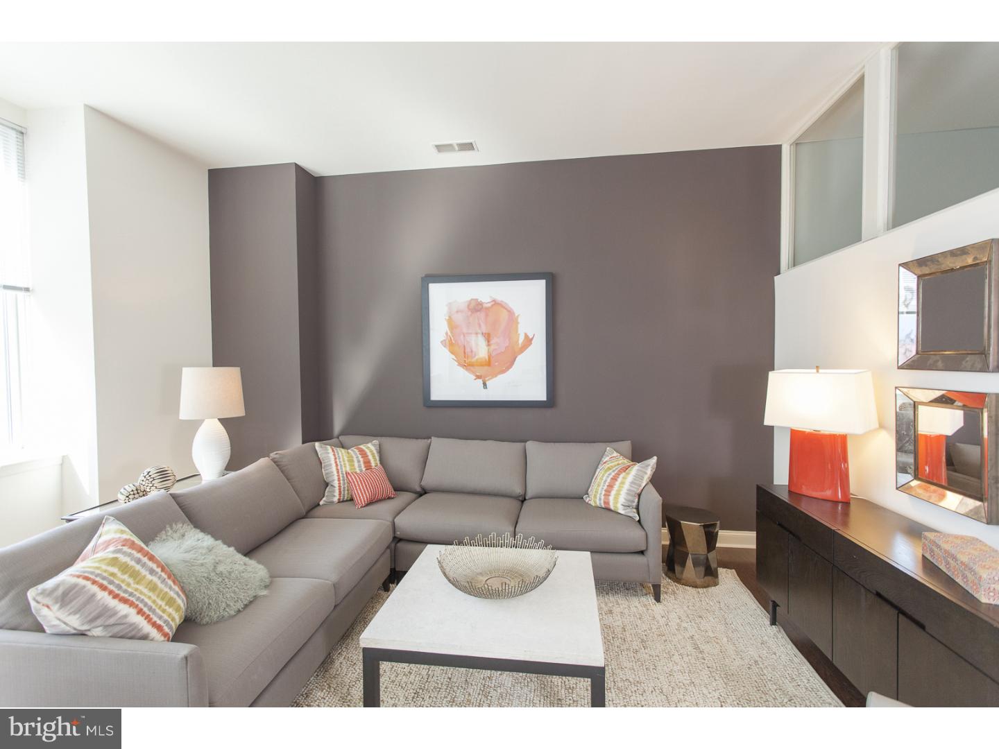 CHINATOWN - Residential Lease