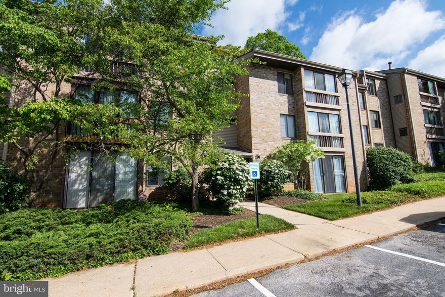 WELCOME HOME !! 
 
This Spacious well maintained  1 Bedroom, 1 Bath second  level Condo Unit, with a wood burning fireplace in the living room that leads to a private covered balcony overlooking foliage,  in the heart of Columbia is a MUST SEE. Laundry facility and extra storage unit available  in the building .
Close to the Mall in Columbia, Restaurants, commuter routes, bike trails and other HoCo
Amenities.