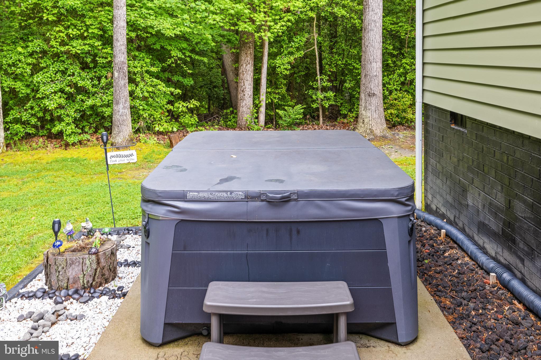 LAKE CAROLINE - Residential