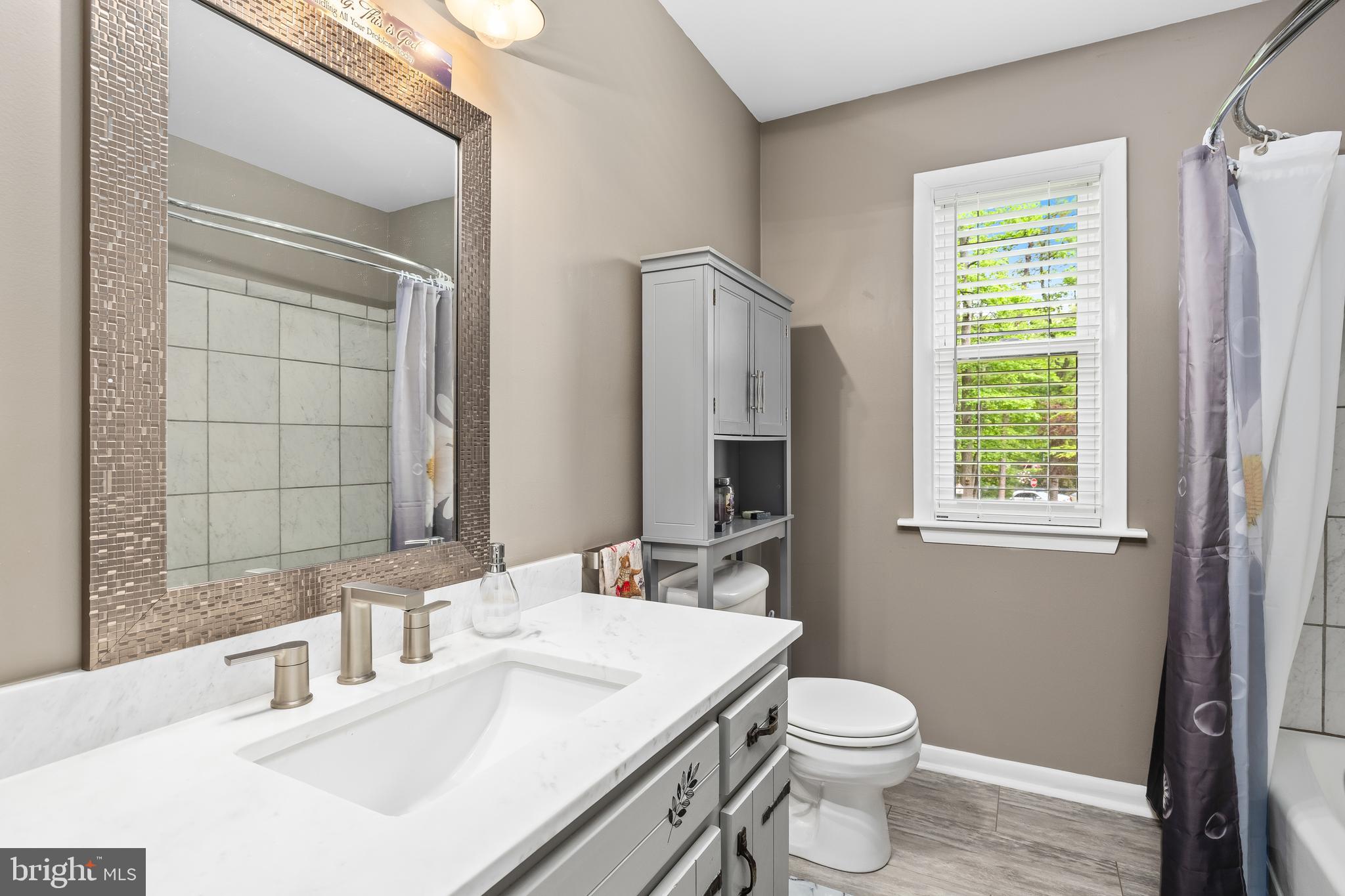 LAKE CAROLINE - Residential