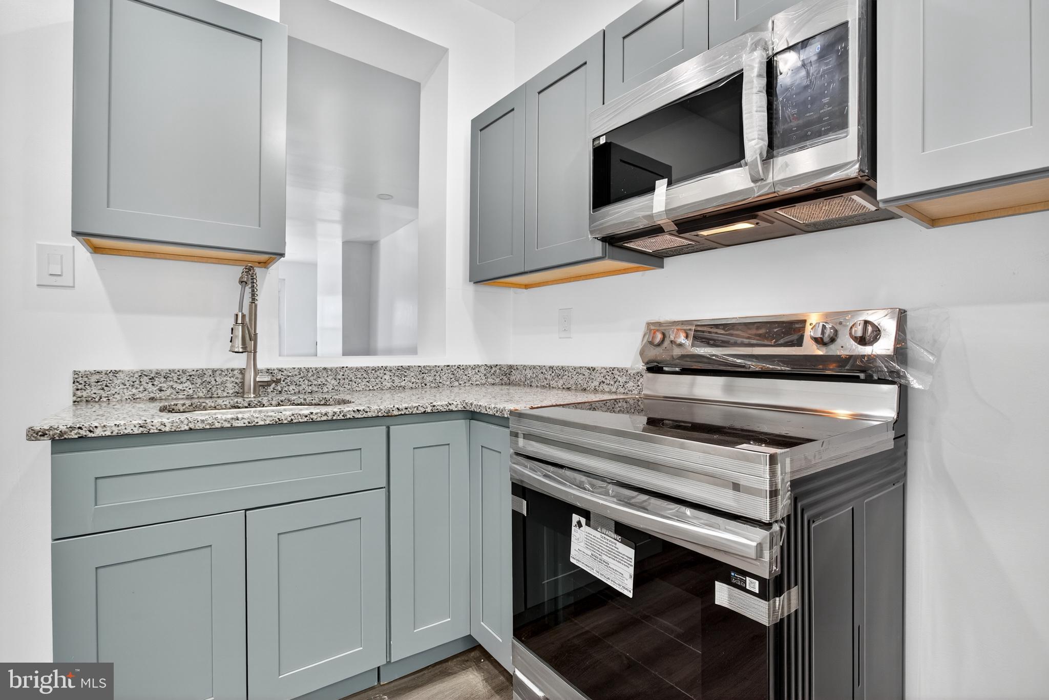 PORT RICHMOND - Residential