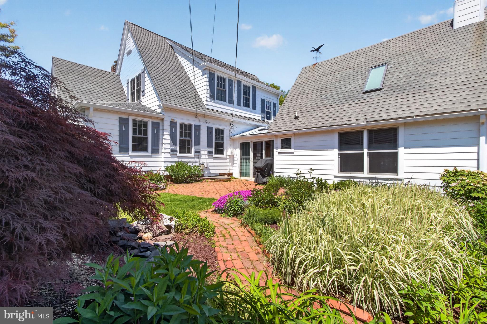 DEVRIES CIRCLE - Residential