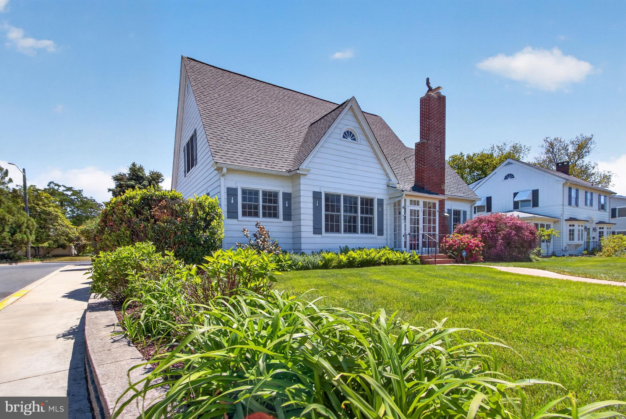 DEVRIES CIRCLE - Residential