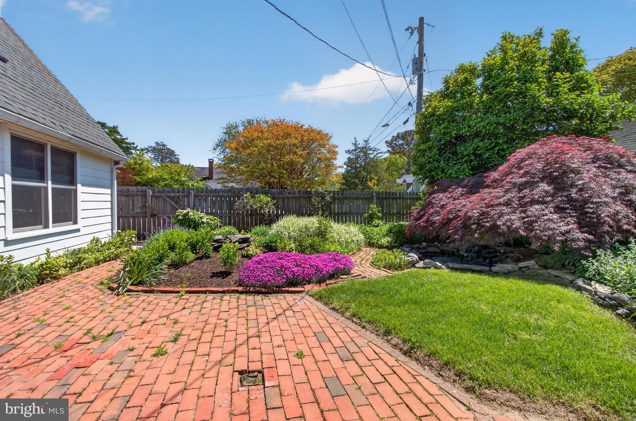 DEVRIES CIRCLE - Residential