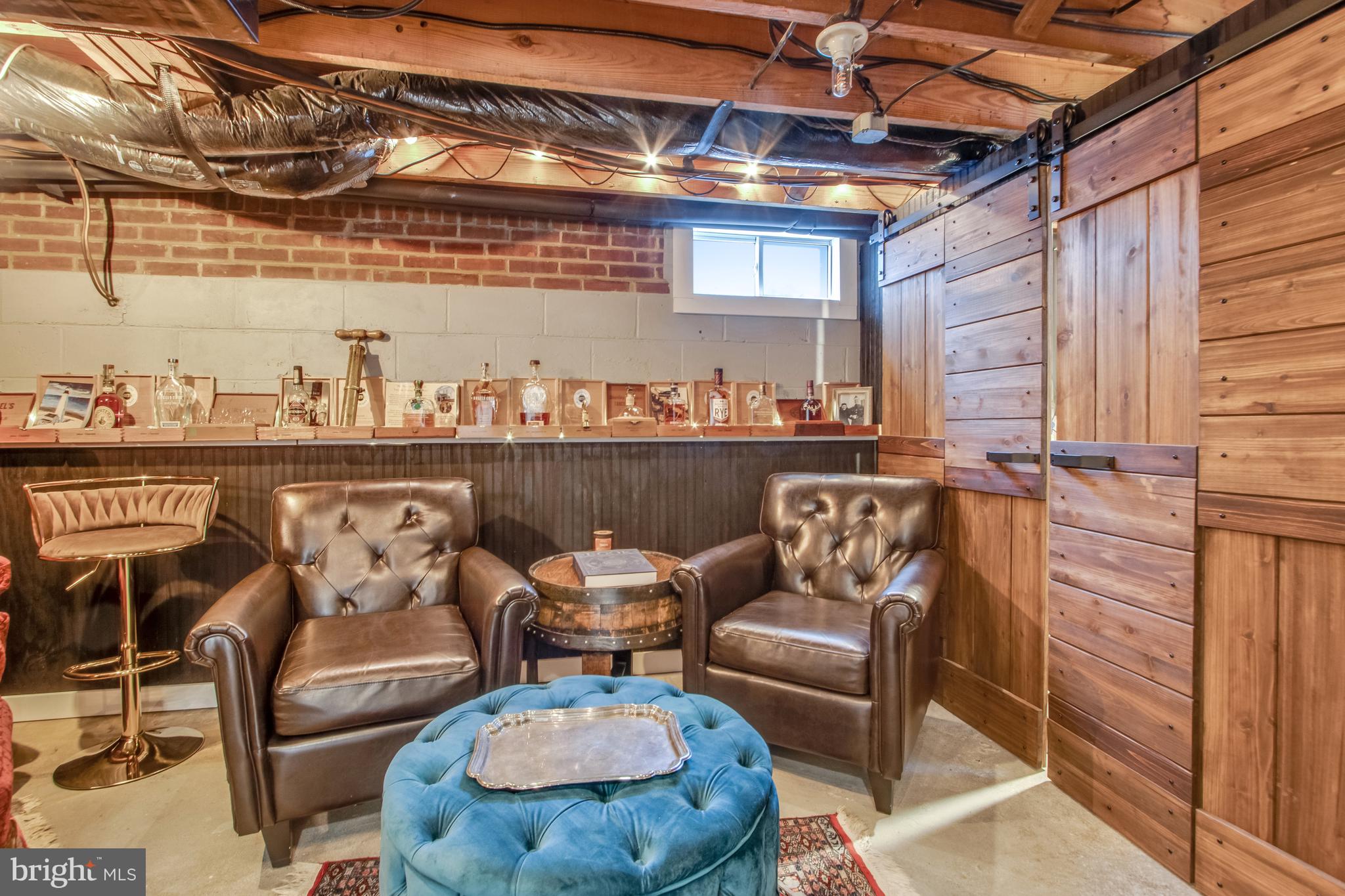 DEVRIES CIRCLE - Residential