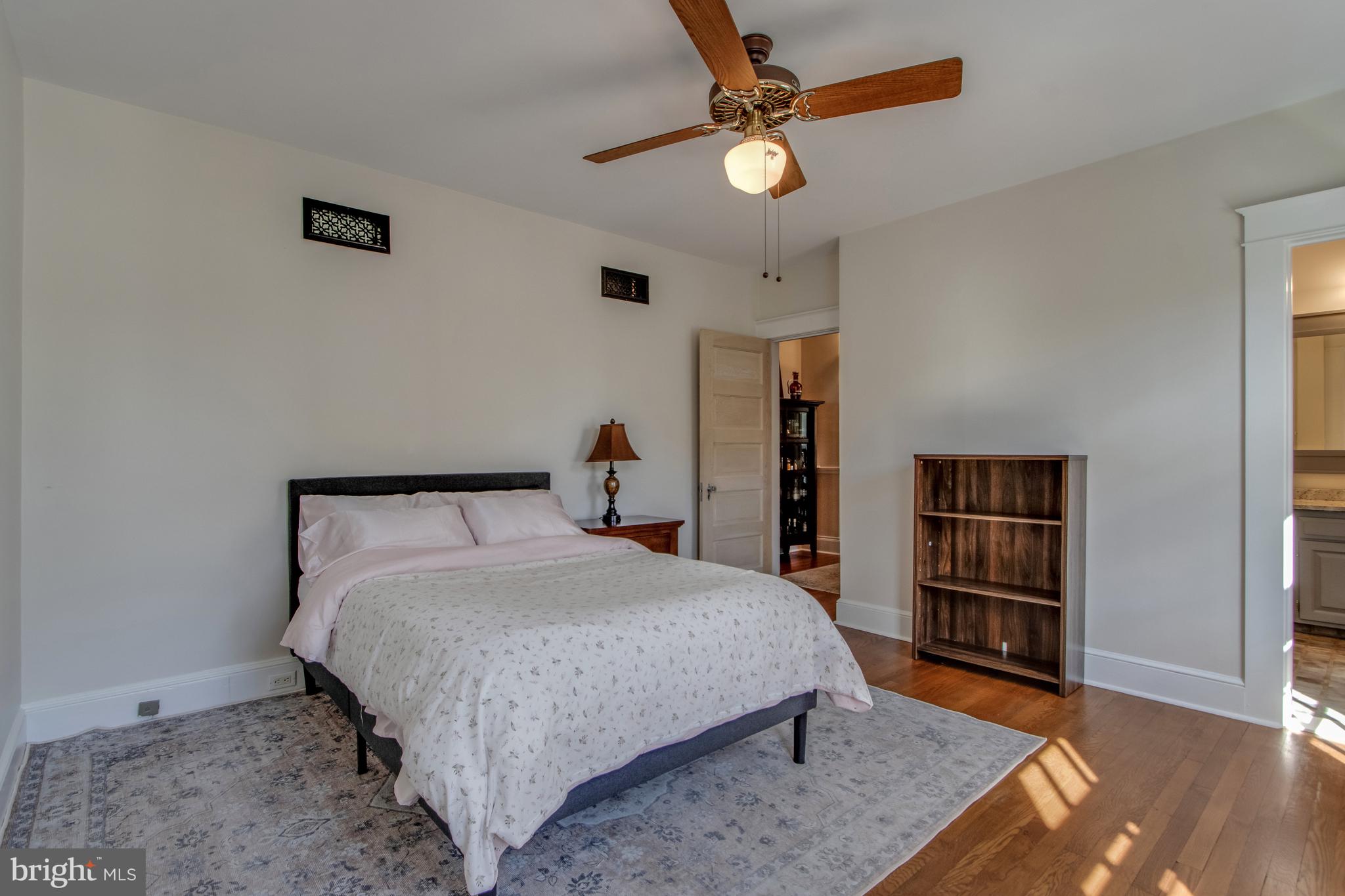 DEVRIES CIRCLE - Residential