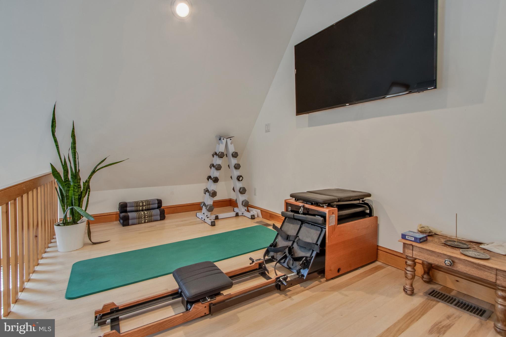 DEVRIES CIRCLE - Residential