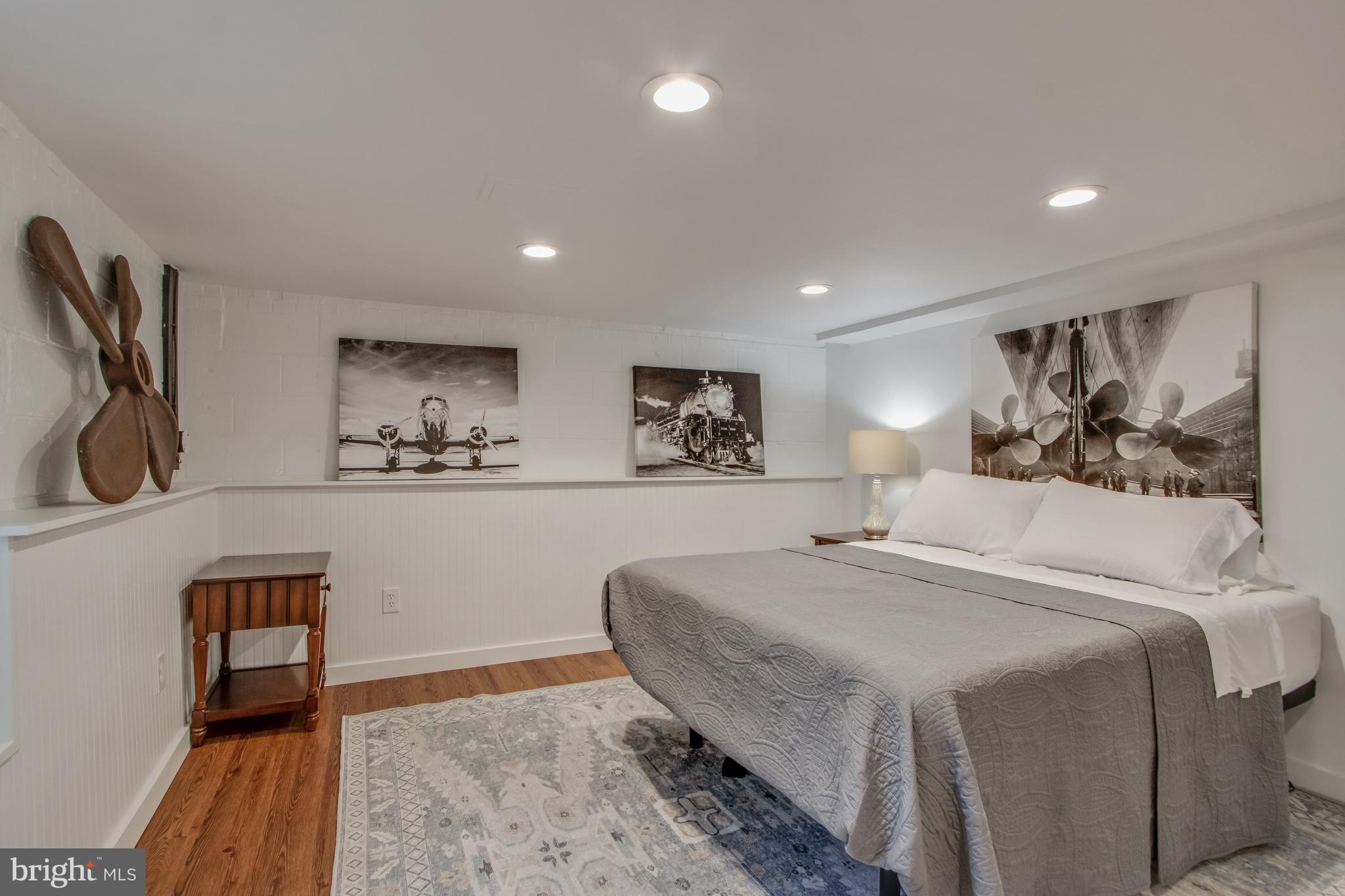 DEVRIES CIRCLE - Residential