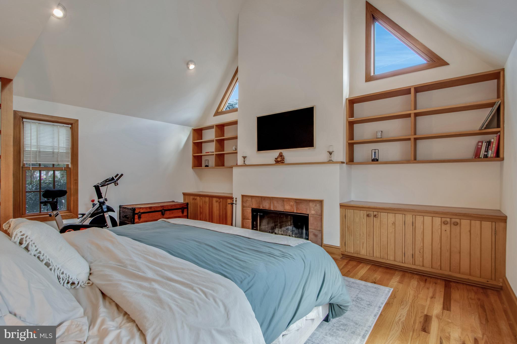 DEVRIES CIRCLE - Residential