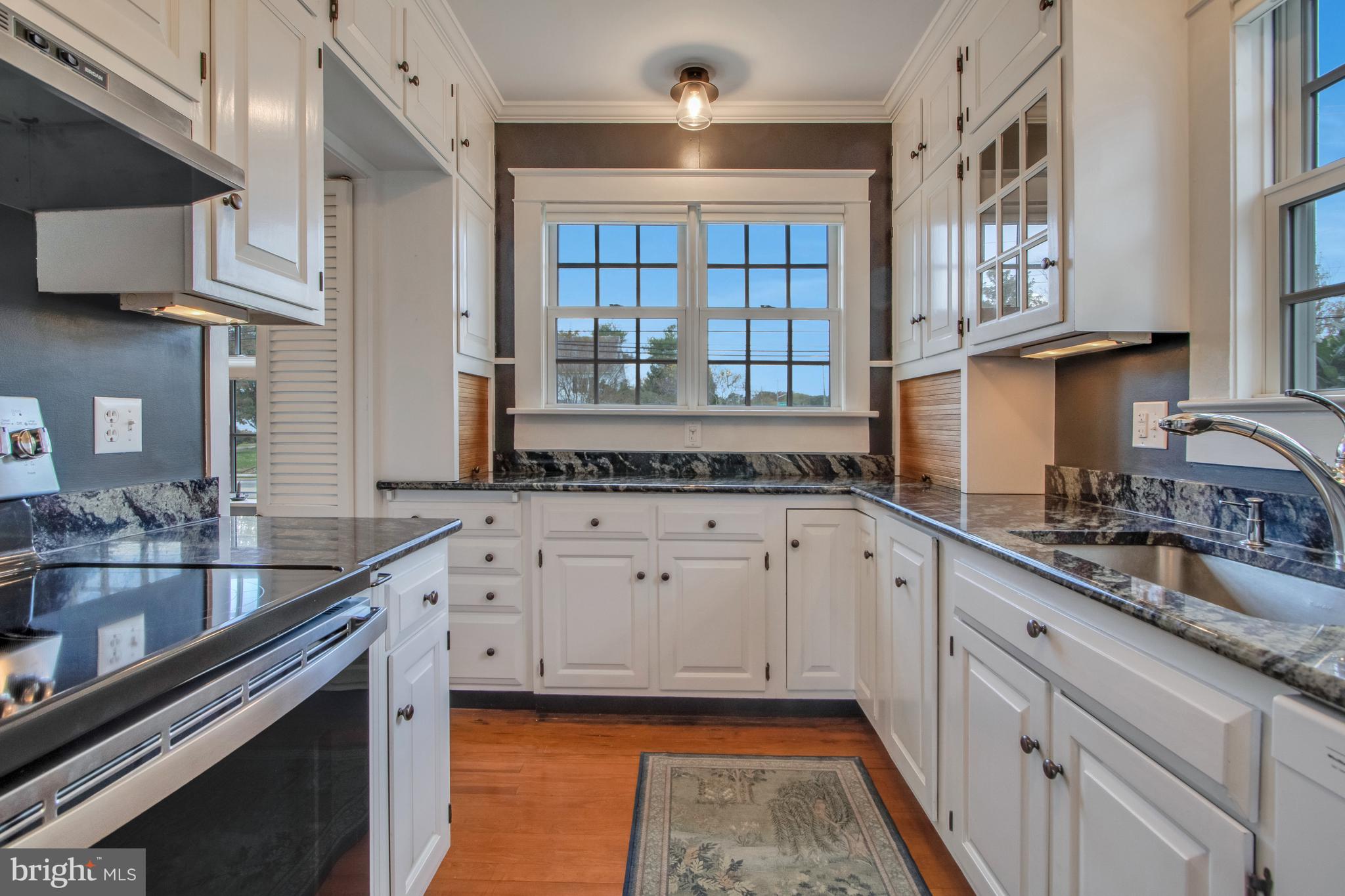 DEVRIES CIRCLE - Residential