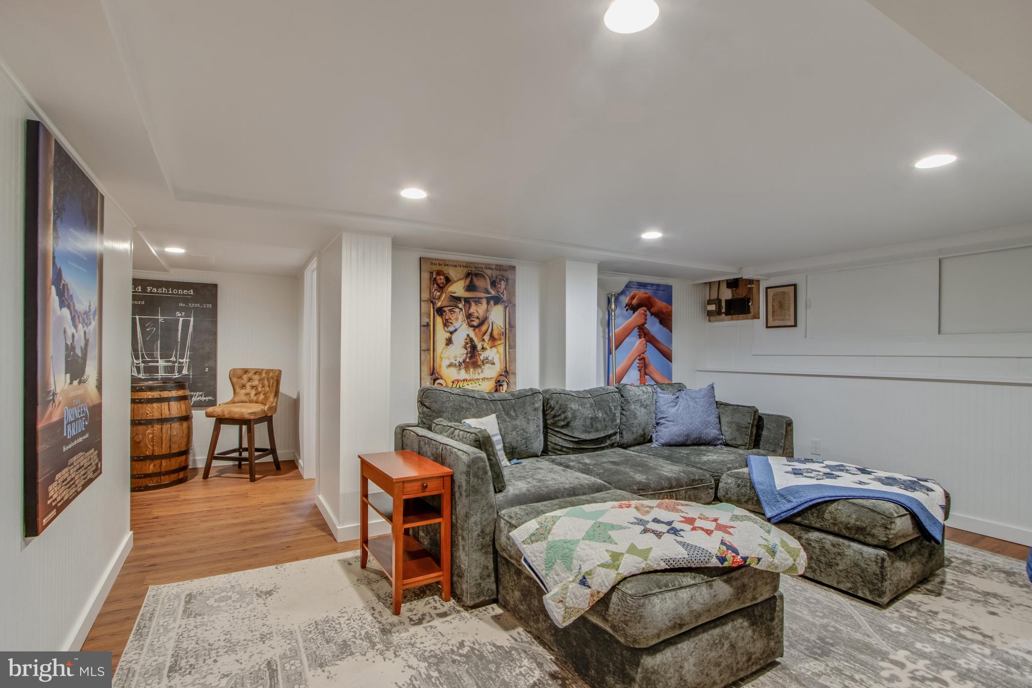 DEVRIES CIRCLE - Residential