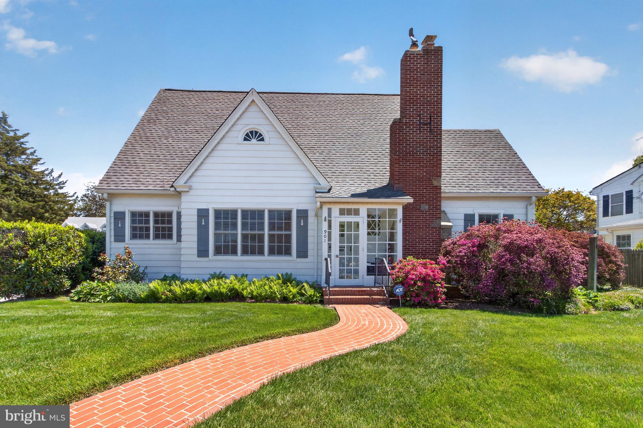 DEVRIES CIRCLE - Residential