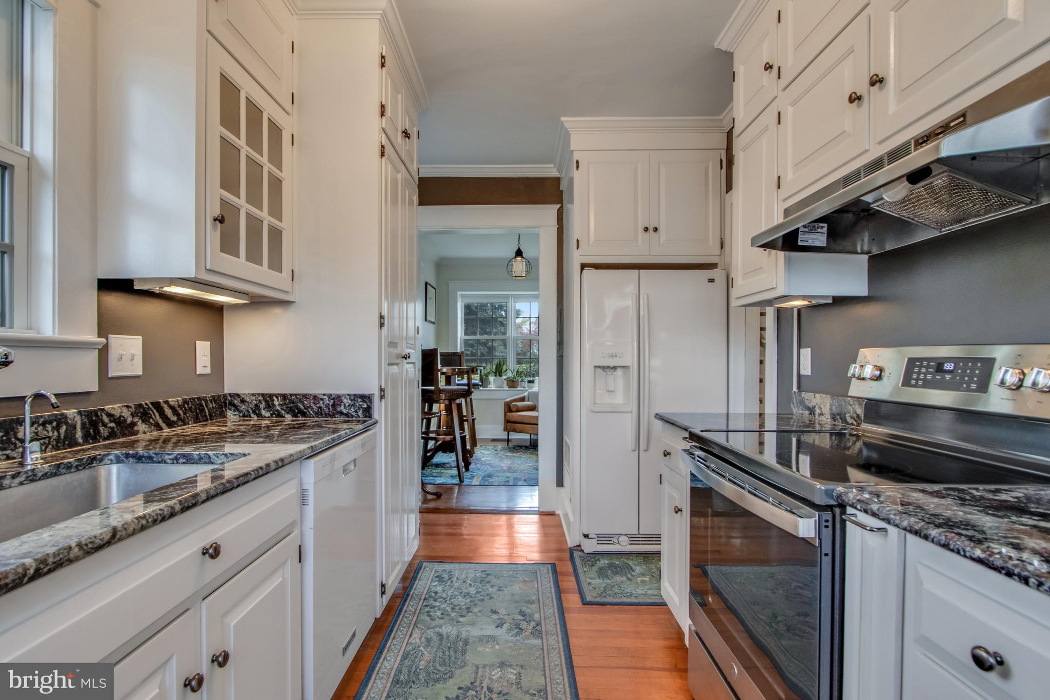 DEVRIES CIRCLE - Residential