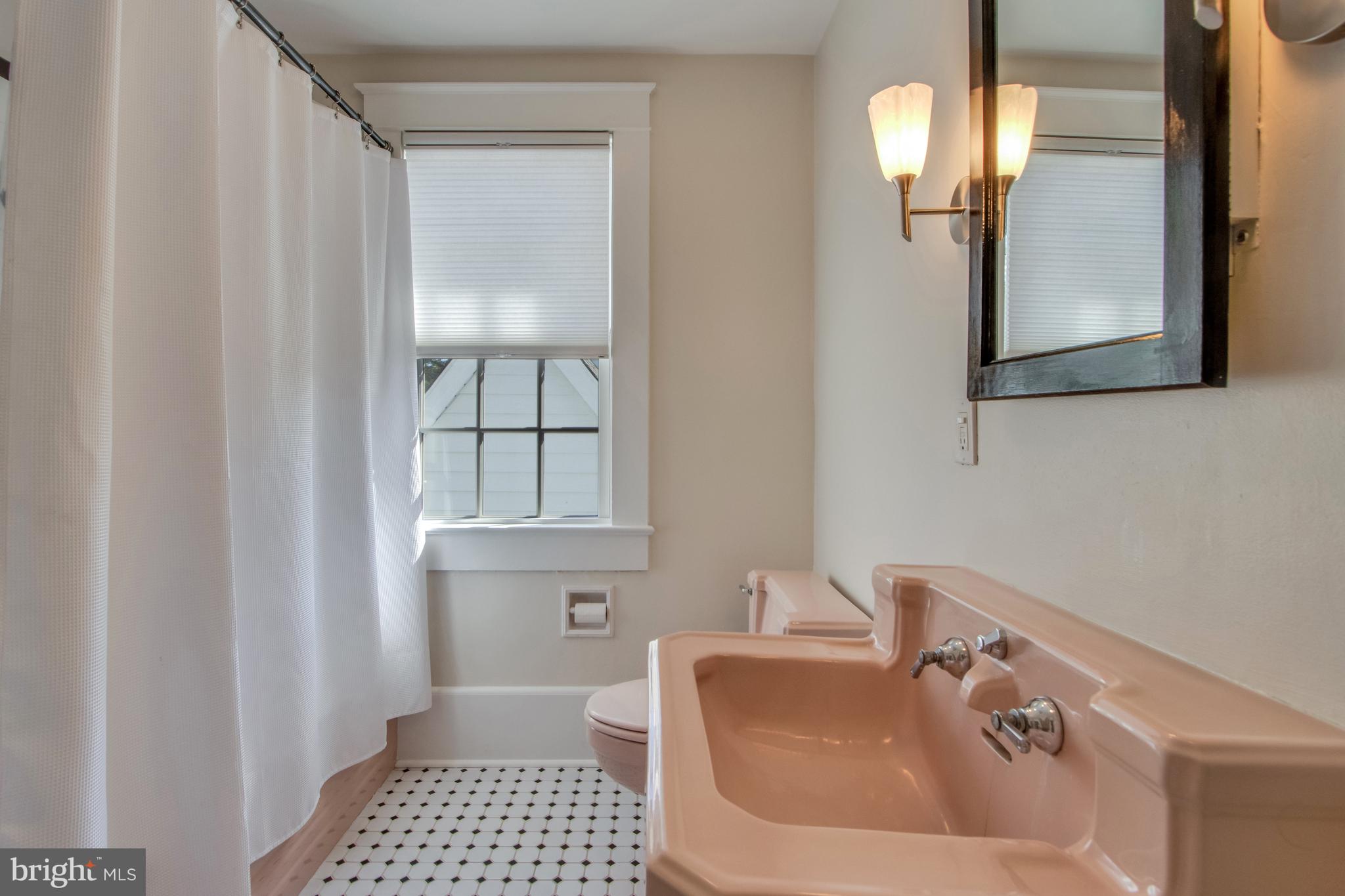 DEVRIES CIRCLE - Residential