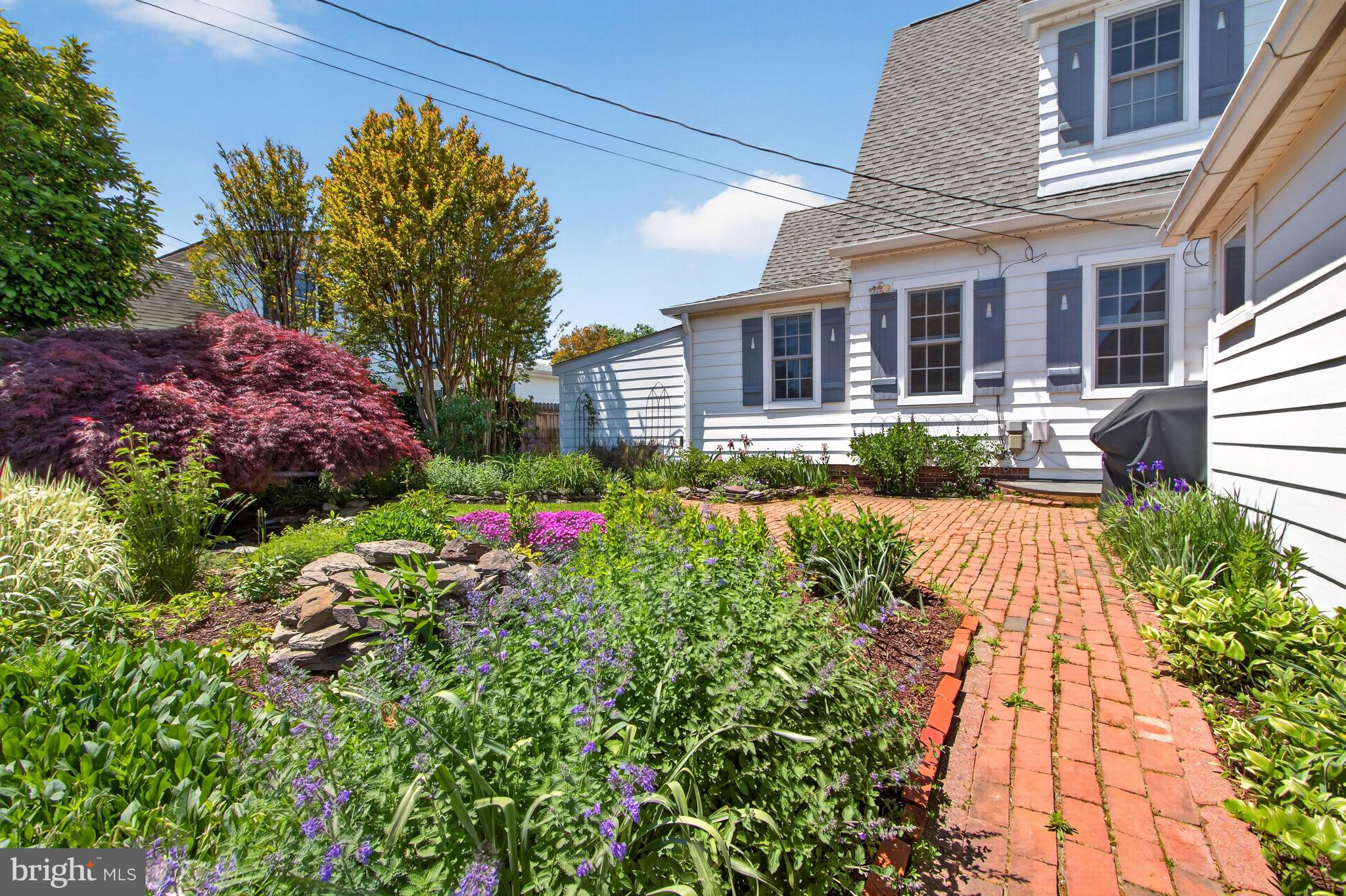 DEVRIES CIRCLE - Residential