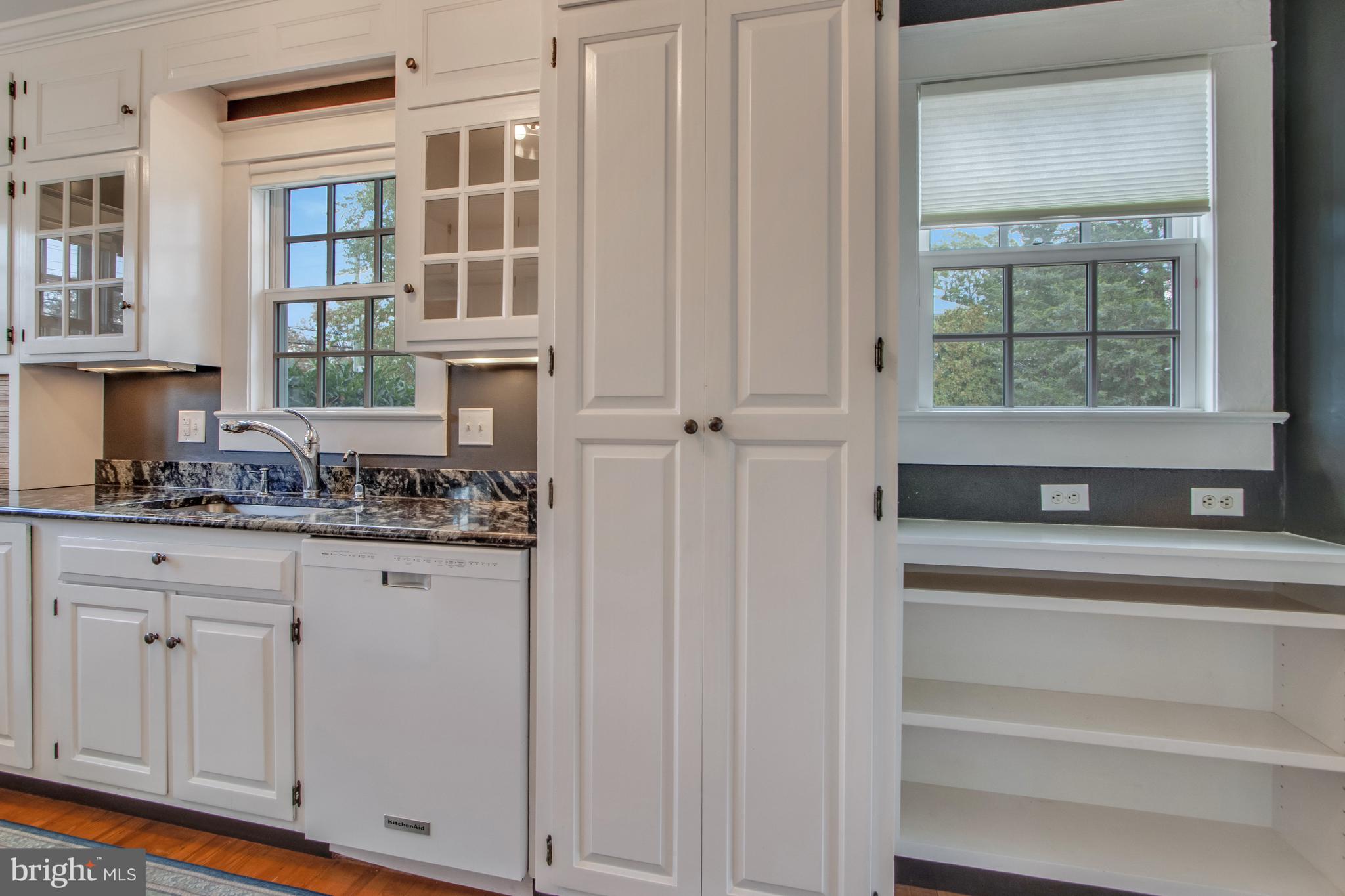 DEVRIES CIRCLE - Residential