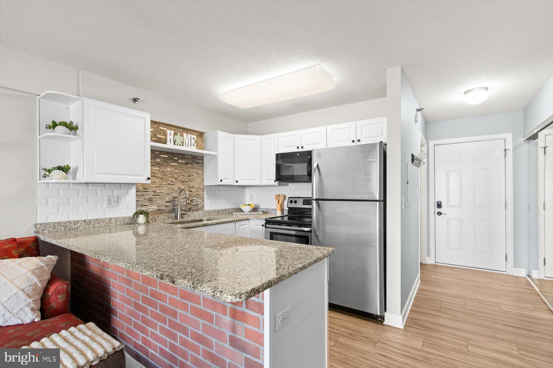 300 ROBIN DRIVE 106